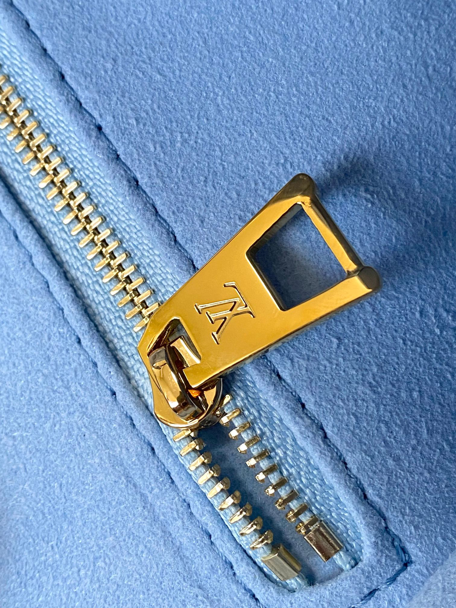 Louis Vuitton OnTheGo Mini Handbag in Monogram Empreinte Leather - Image 7