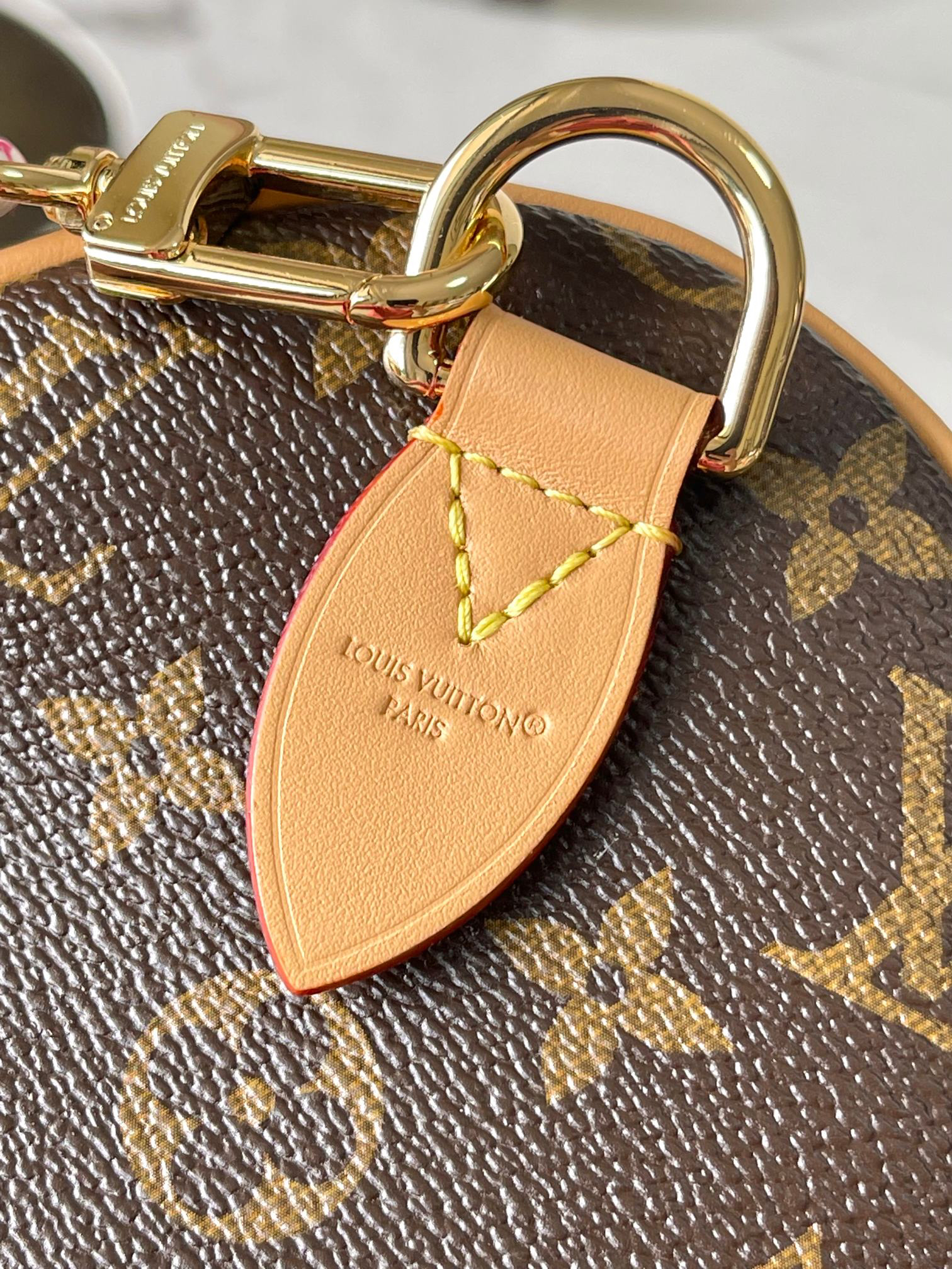 Louis Vuitton Speedy Soft 30 Handbag - Image 7