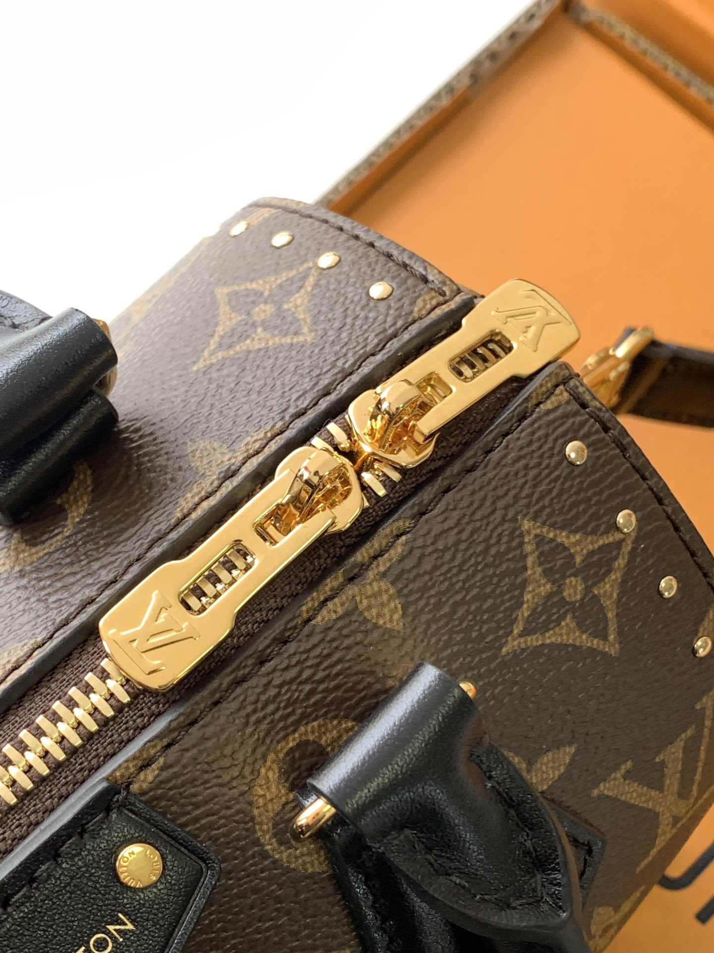 Louis Vuitton Speedy Trunk Crossbody Bag - Image 7