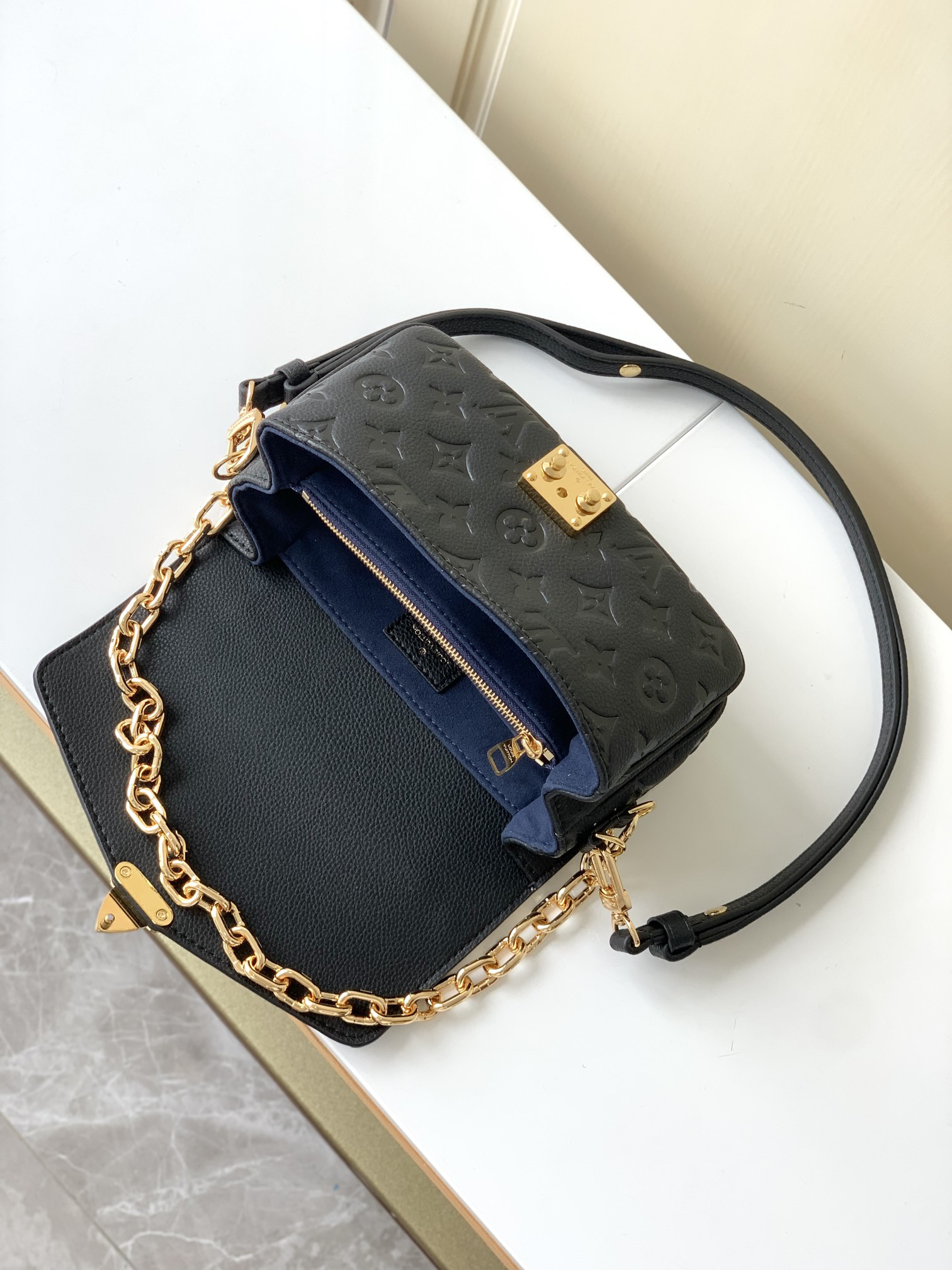 Louis Vuitton Pochette Métis East West Crossbody Bag - Image 7