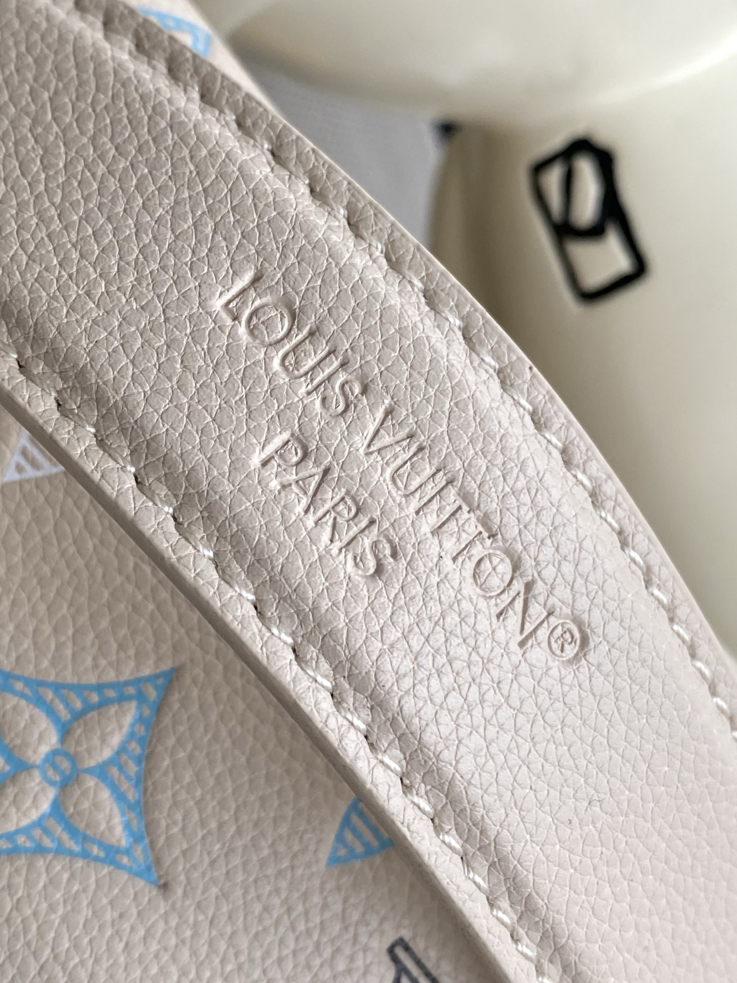 Louis Vuitton Rush Belt Bag M28619 White - Image 7