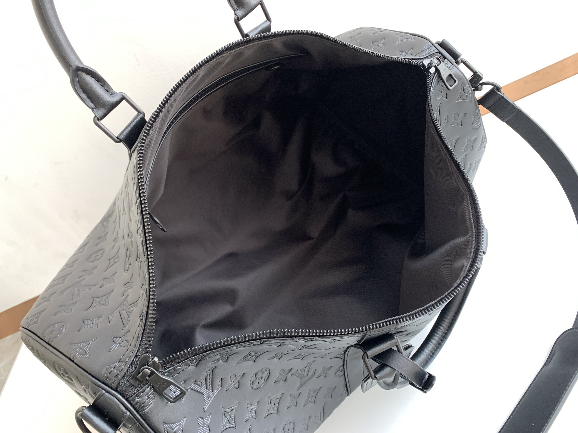 Louis Vuitton Keepall Bandoulière 50 Travel Bag - Image 7