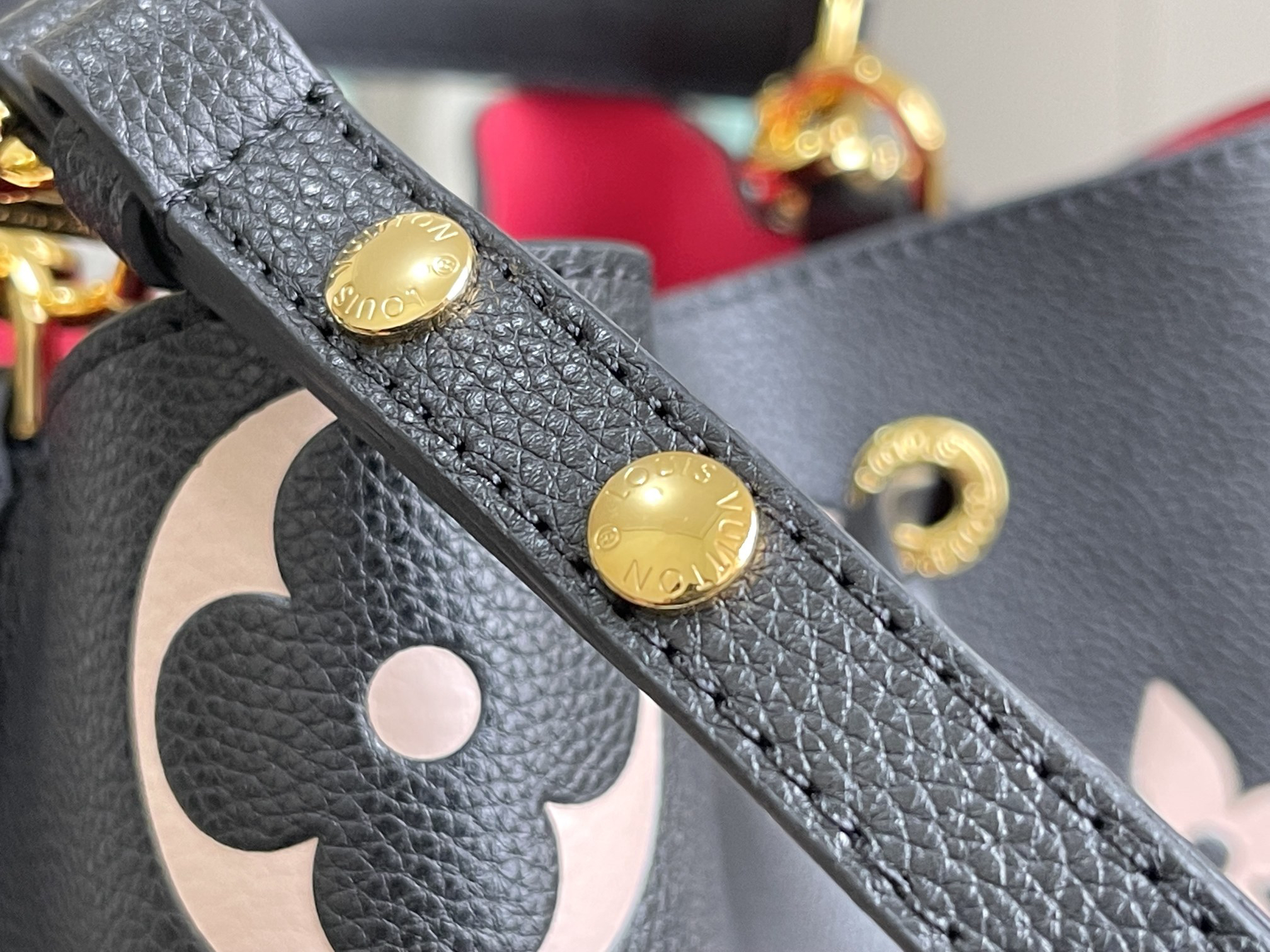 Louis Vuitton NeoNoé MM Bucket Bag - Image 7