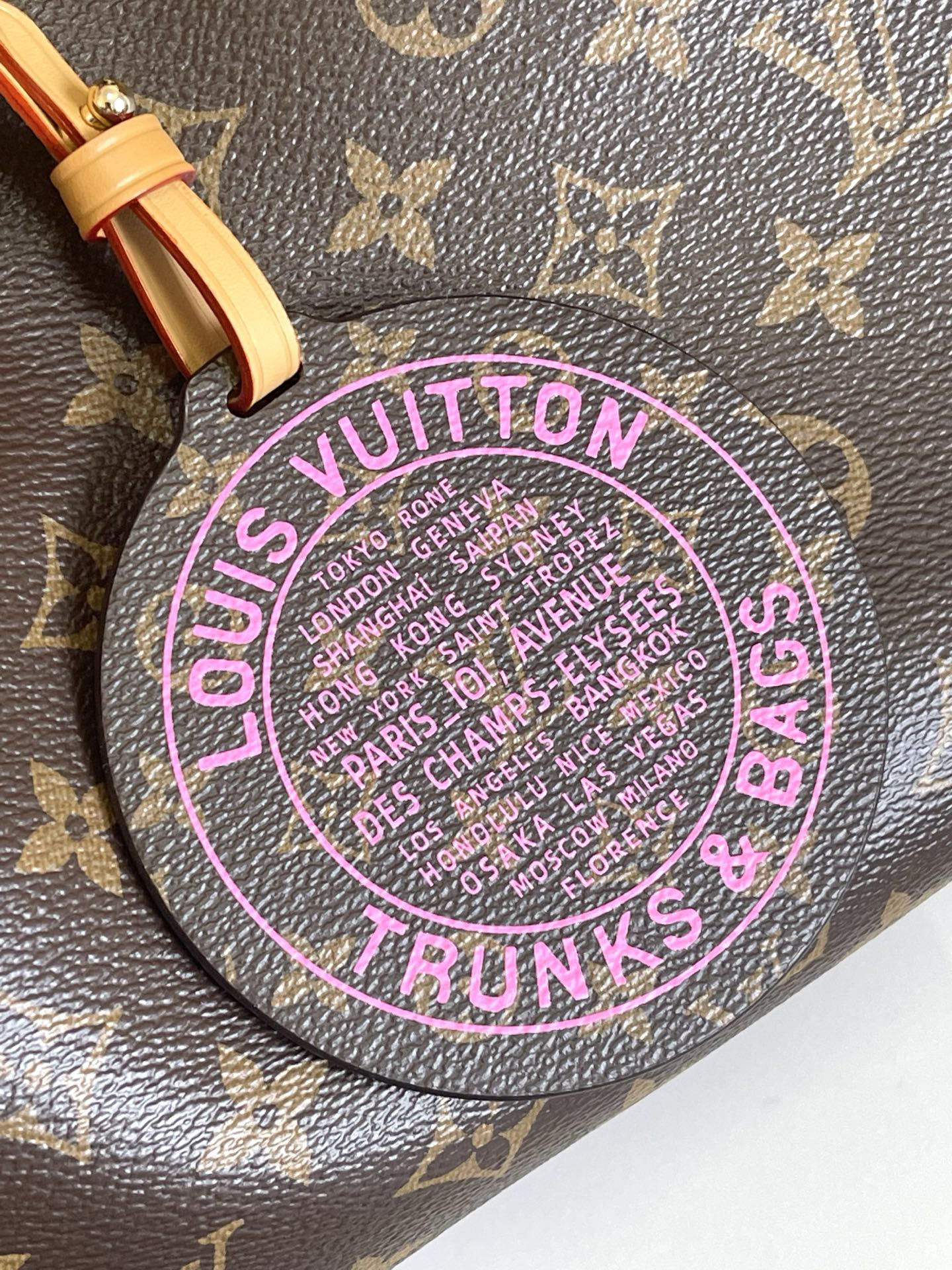 Louis Vuitton Speedy Soft 30 Handbag in Monogram Canvas - Image 7