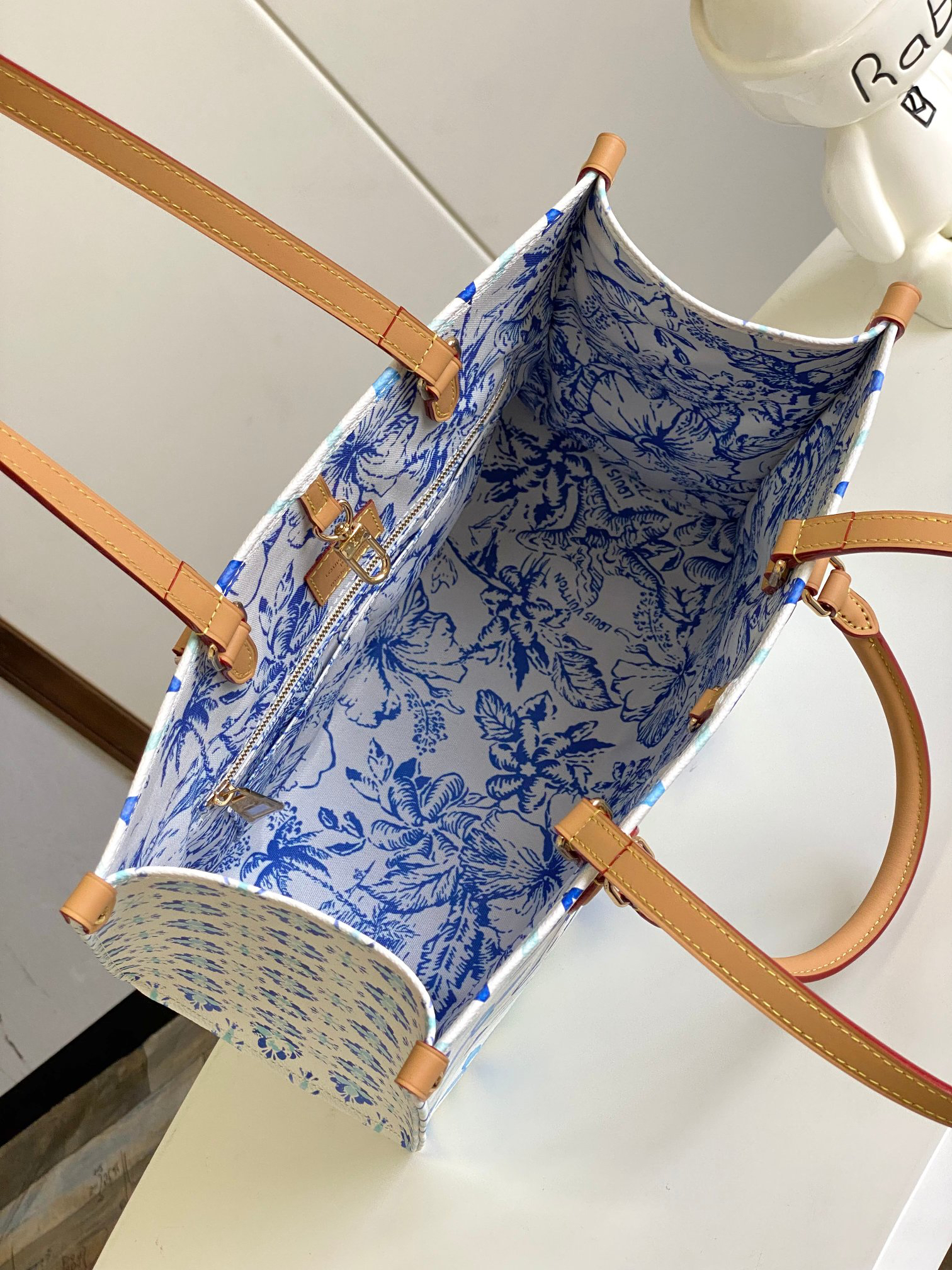Louis Vuitton OnTheGo Medium Tote Bag in Blue Monogram Tiles Canvas - Image 7