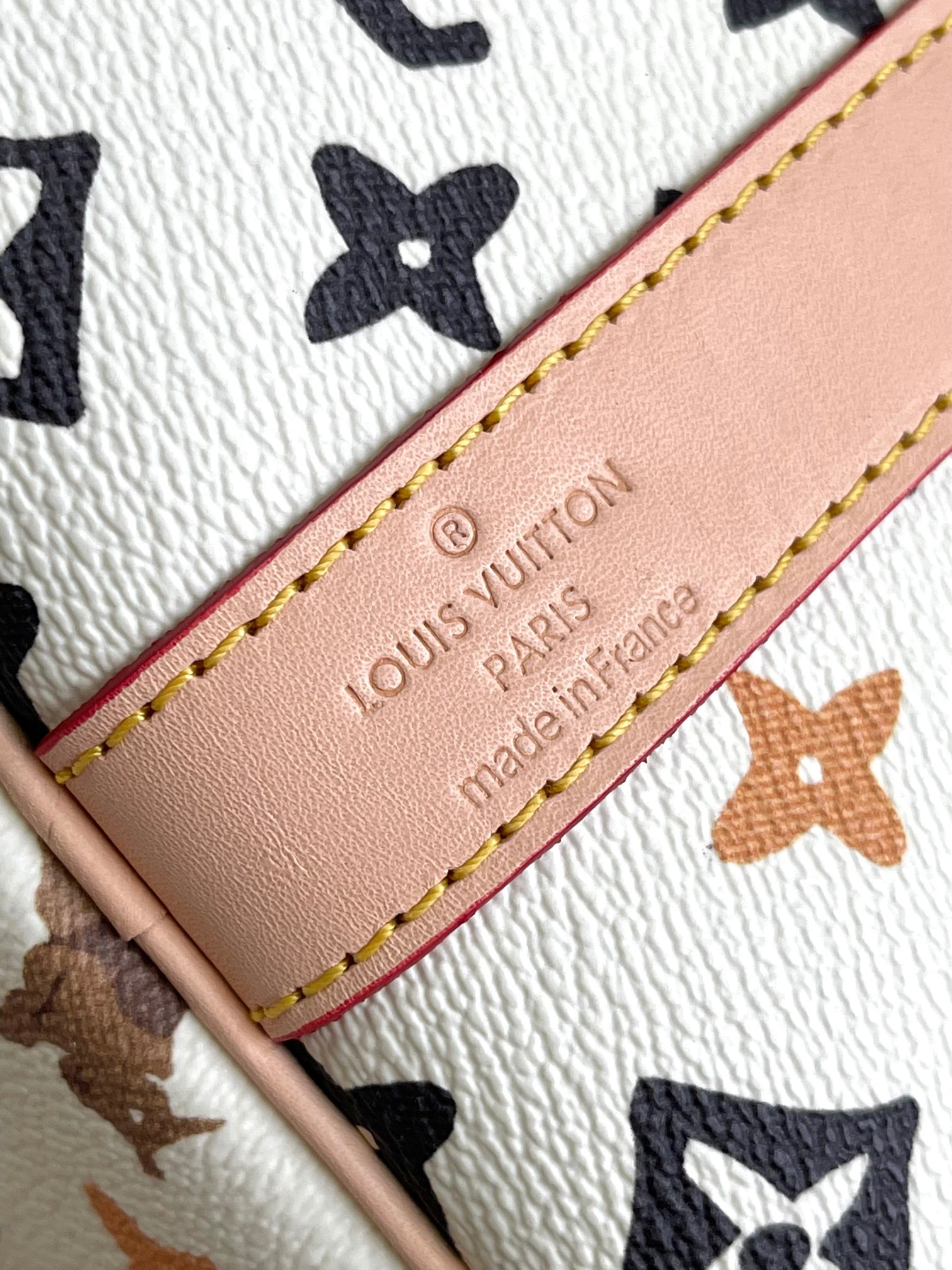 Louis Vuitton Keepall Bandoulière 45 Travel Bag - Image 7