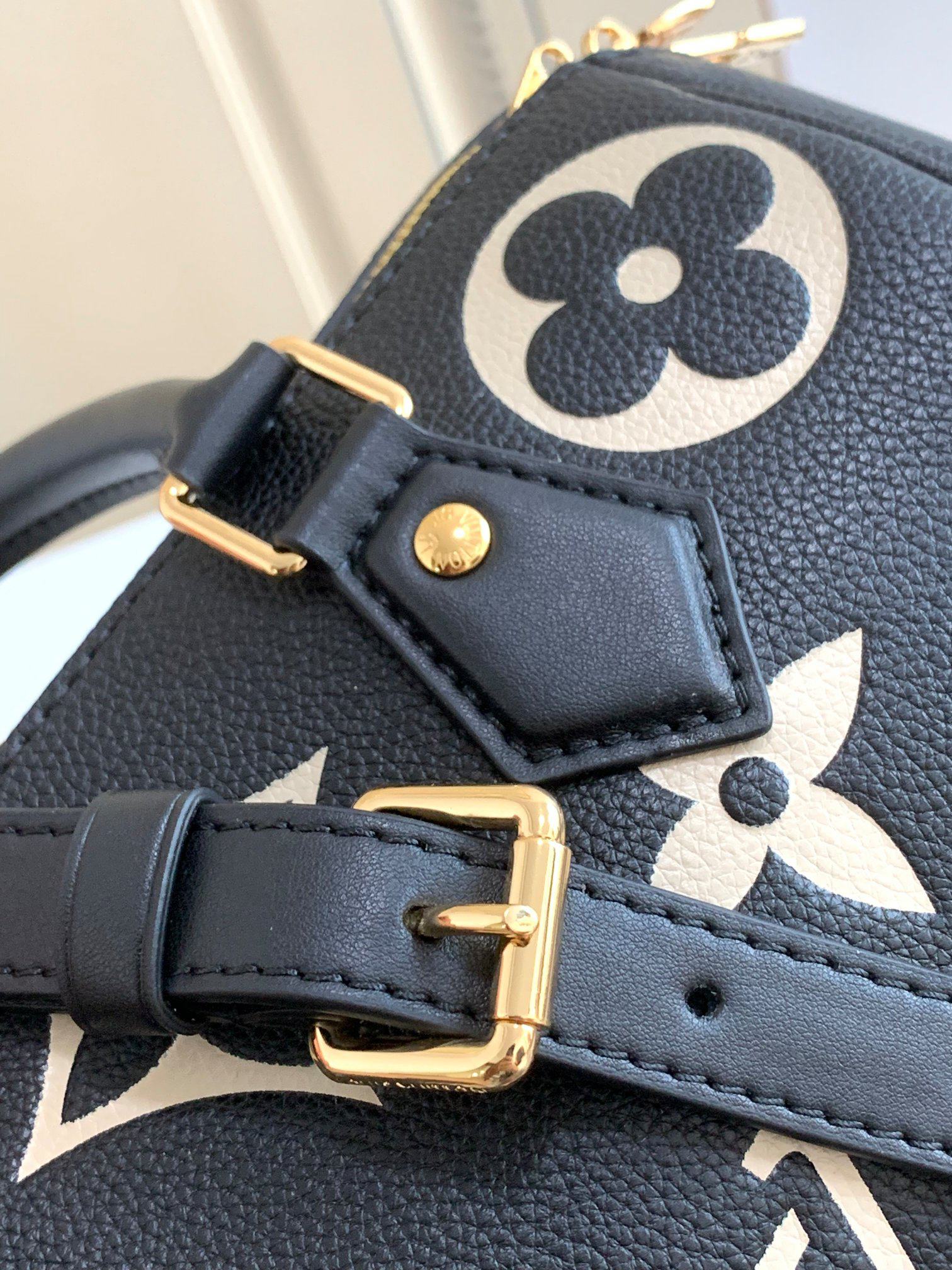 Louis Vuitton Speedy Bandoulière 25 Handbag in Monogram Empreinte Leather - Image 7