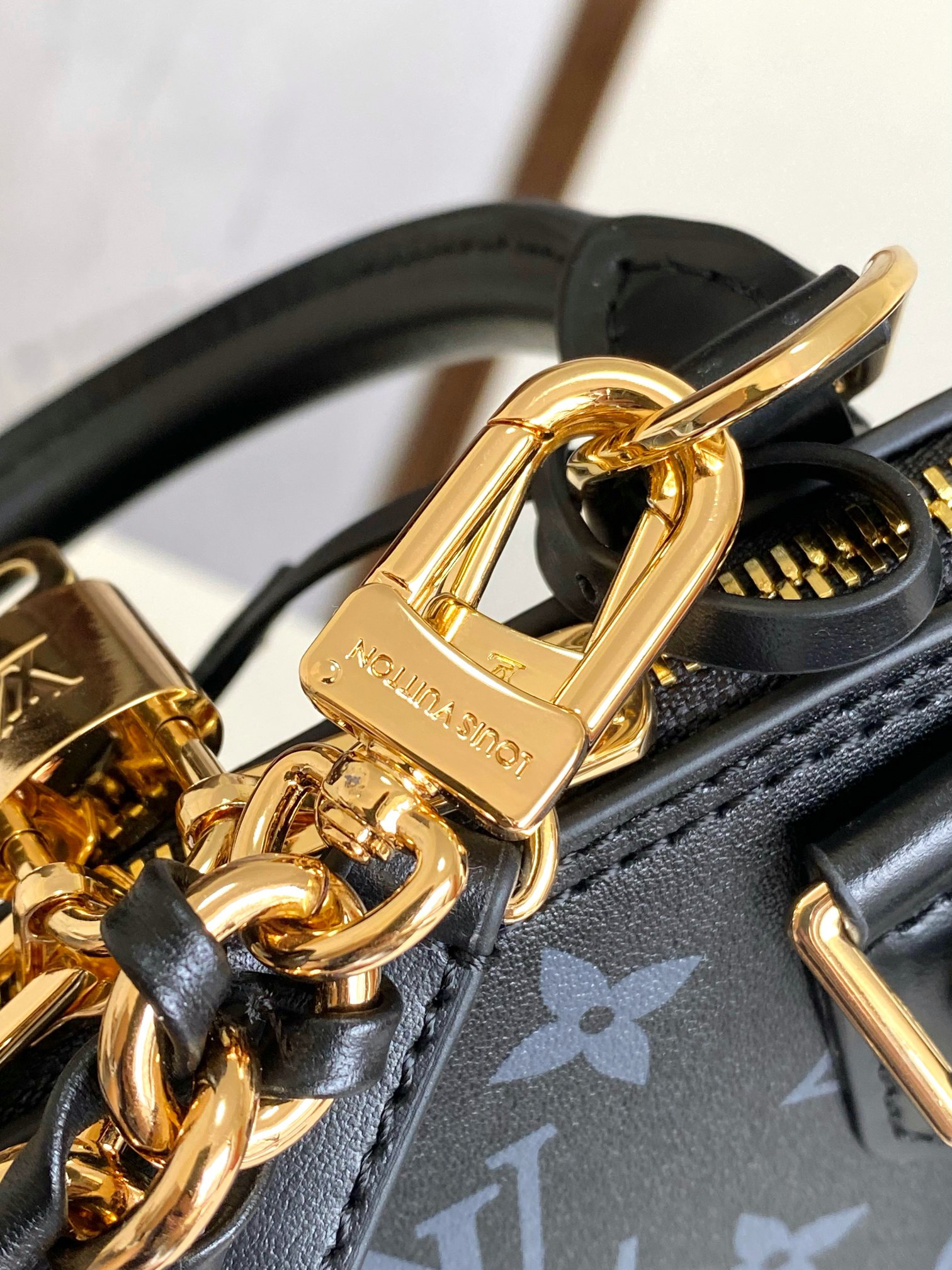 Louis Vuitton Alma BB Monogram Ink Leather Handbag - Image 7