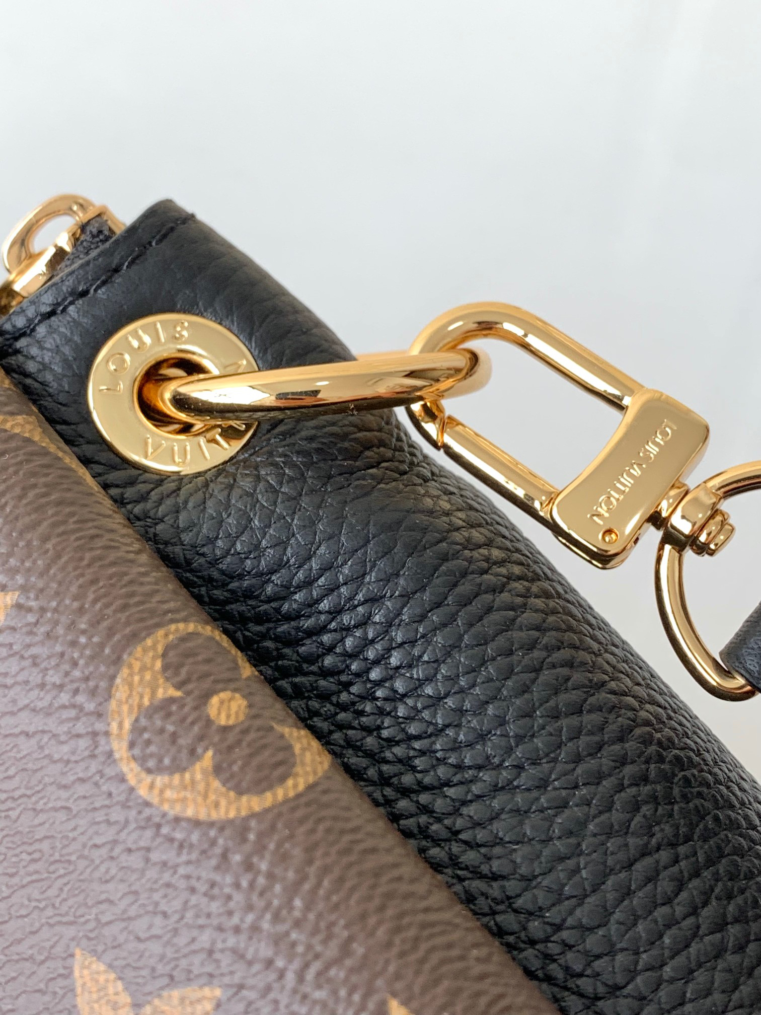Louis Vuitton Opéra BB Top-Handle Handbag - Image 7