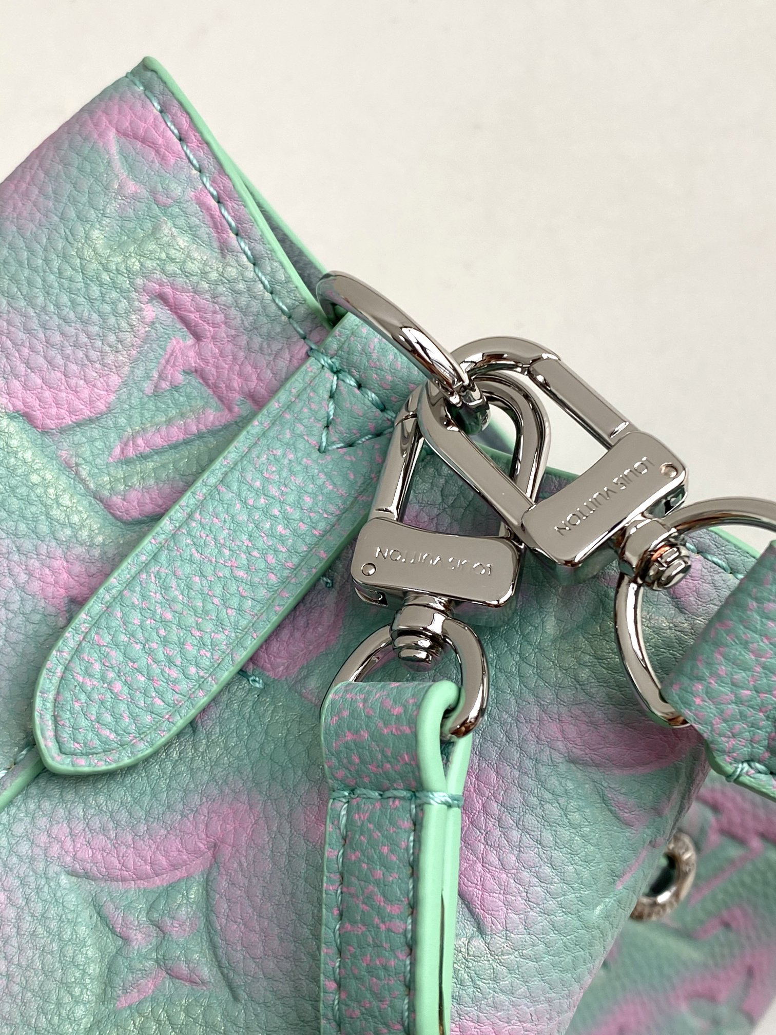 Louis Vuitton NeoNoe BB Summer Stardust Monogram Empreinte Leather Bucket Bag - Image 7