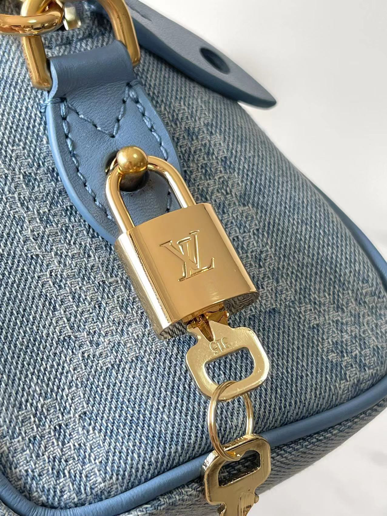 Louis Vuitton Speedy 18 Bandouliere Crossbody Bag - Image 7