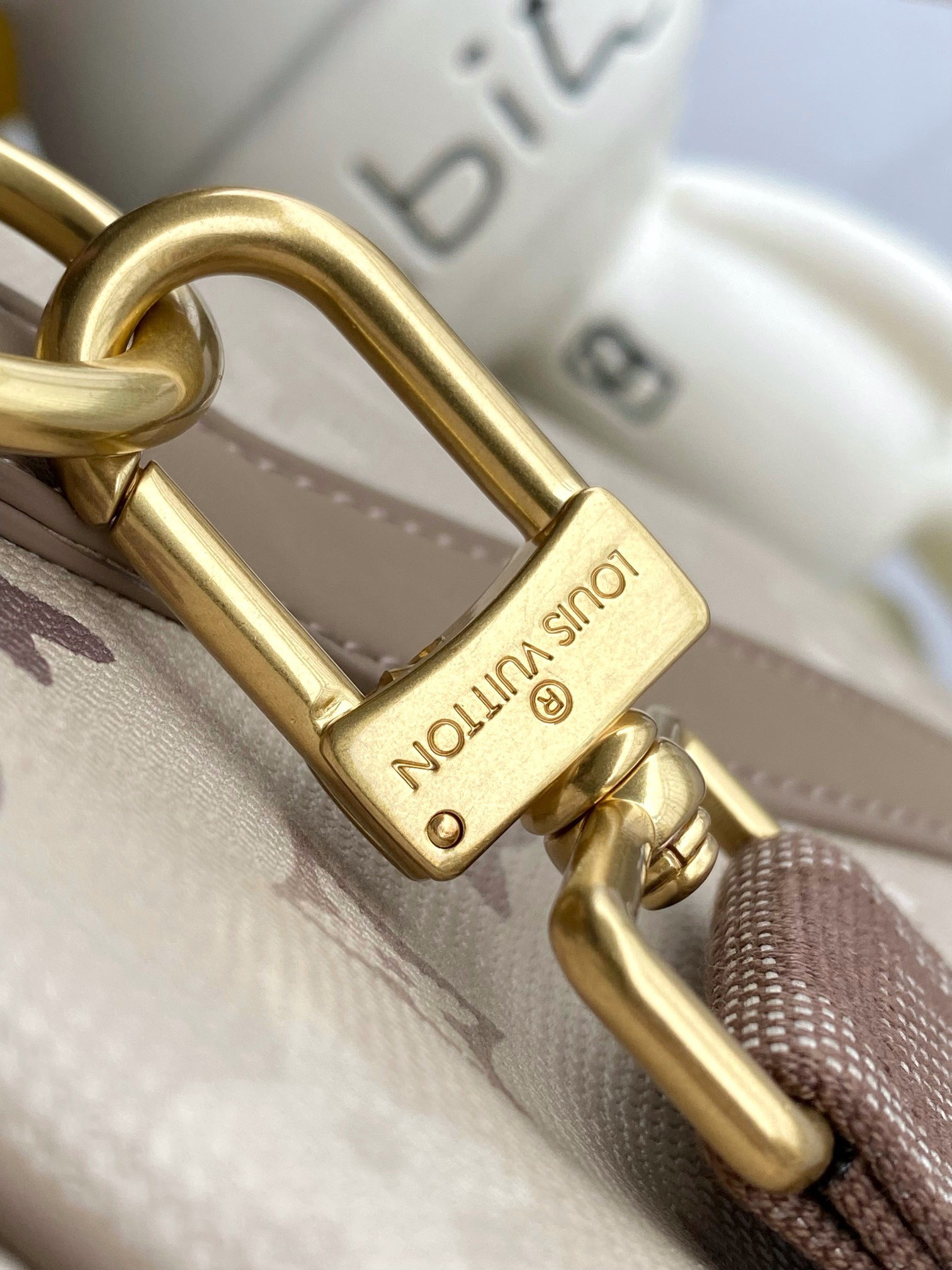Louis Vuitton Keepall 50 Monogram Canvas Travel Bag - Image 7