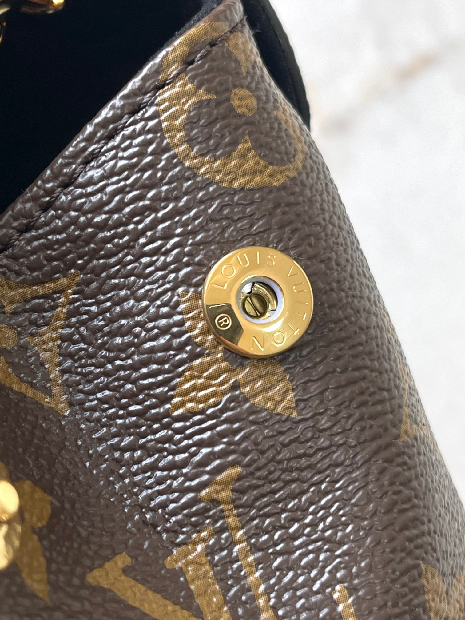Louis Vuitton Saint-Germain PM Crossbody Bag - Image 7