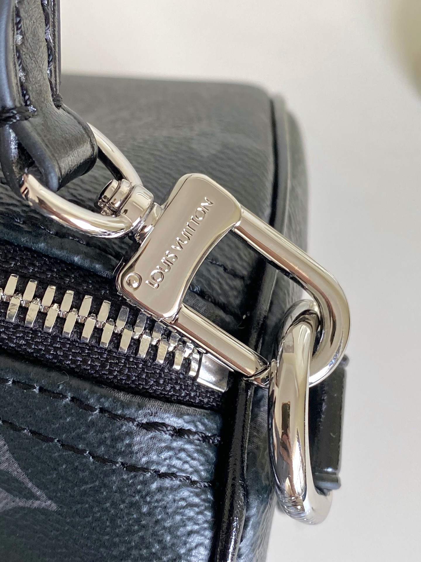 Louis Vuitton Speedy Soft 30 Handbag - Image 7