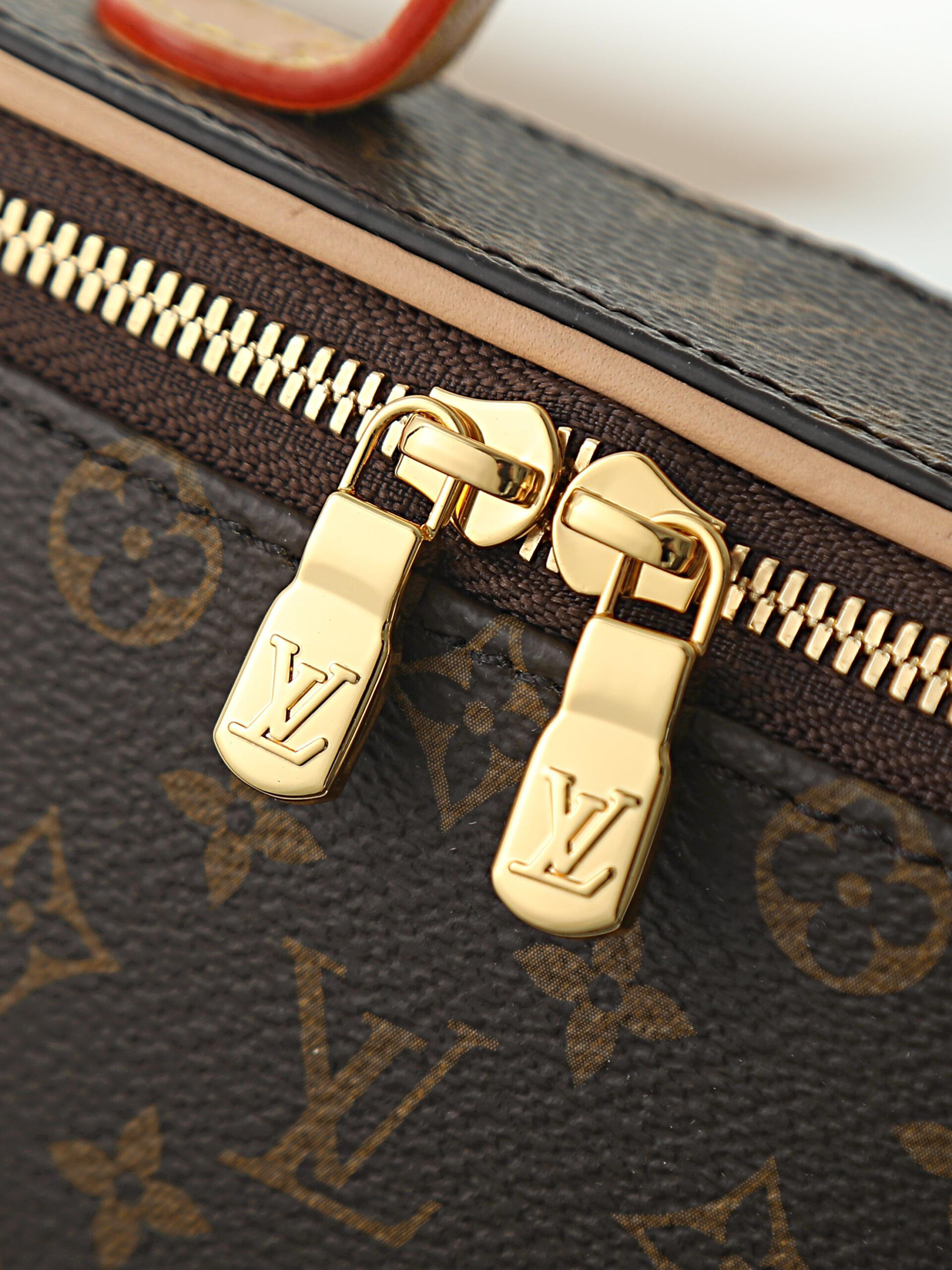 NiceBeauty Pouch M83079 in Monogram Canvas - Image 7