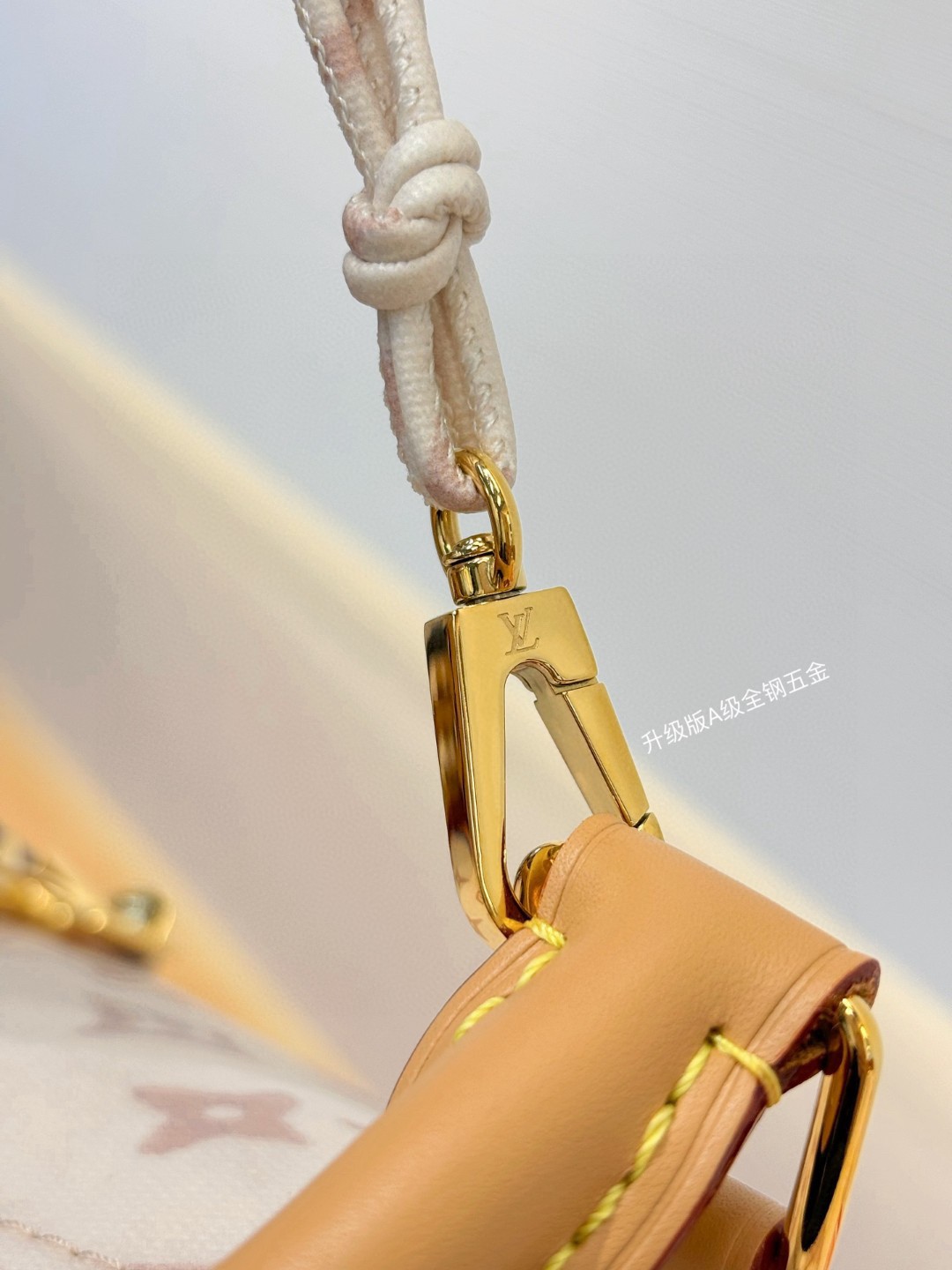 Speedy 30 Leather Handbag - Image 7