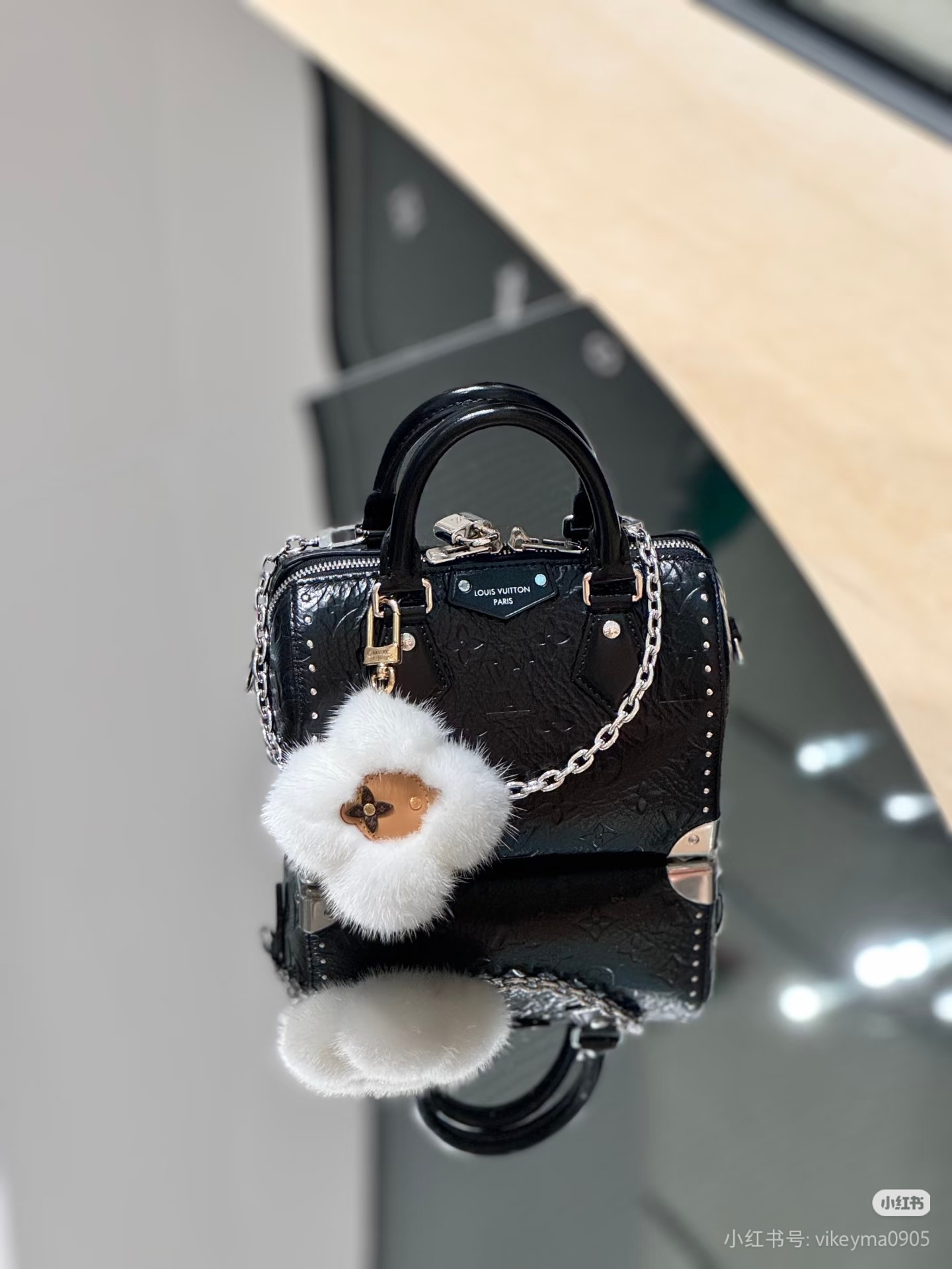 Louis Vuitton Speedy Trunk 20 Leather Crossbody Bag - Image 7