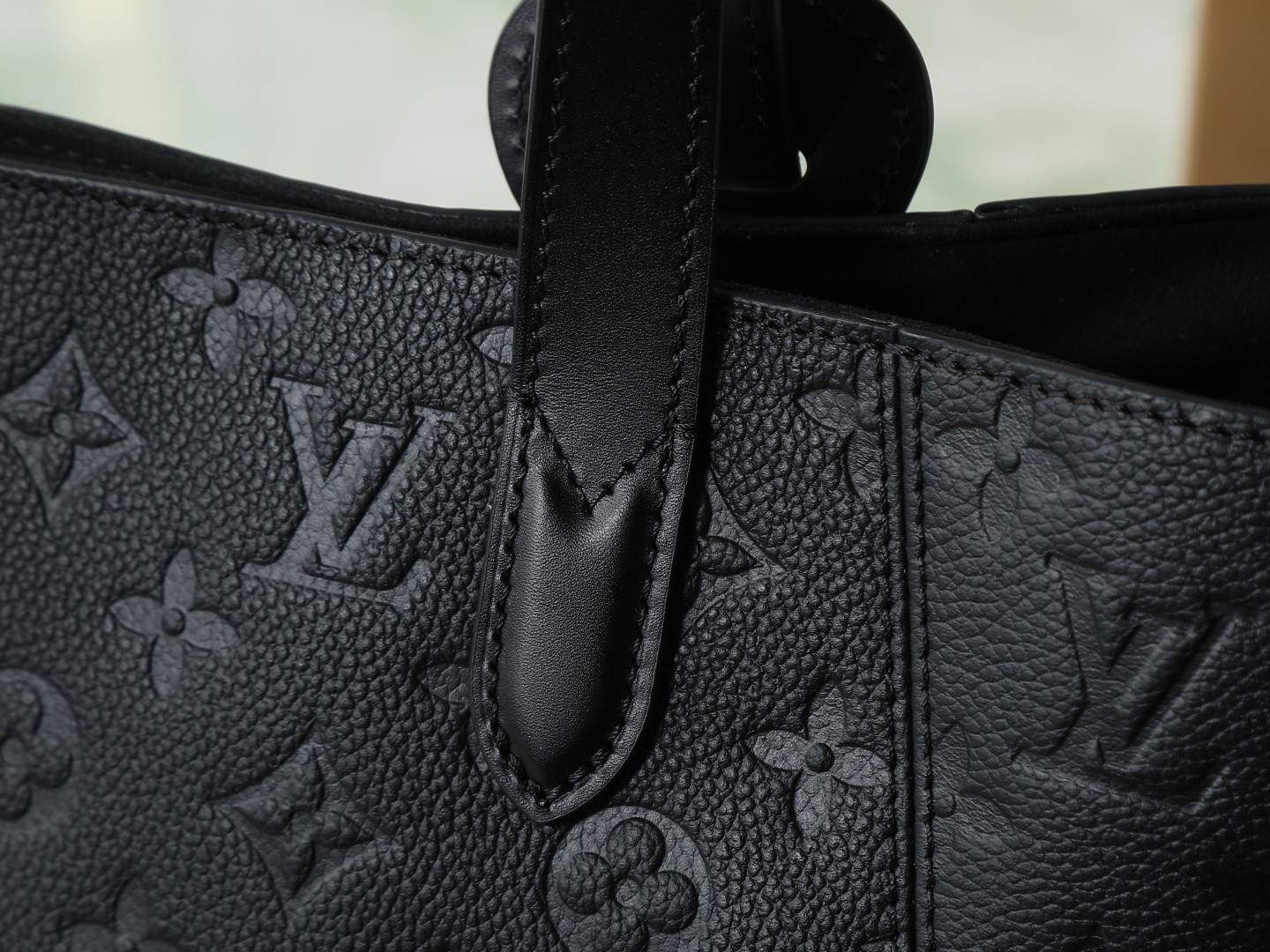 Louis Vuitton M25858 All-In One Small Hobo Tote Bag - Image 7