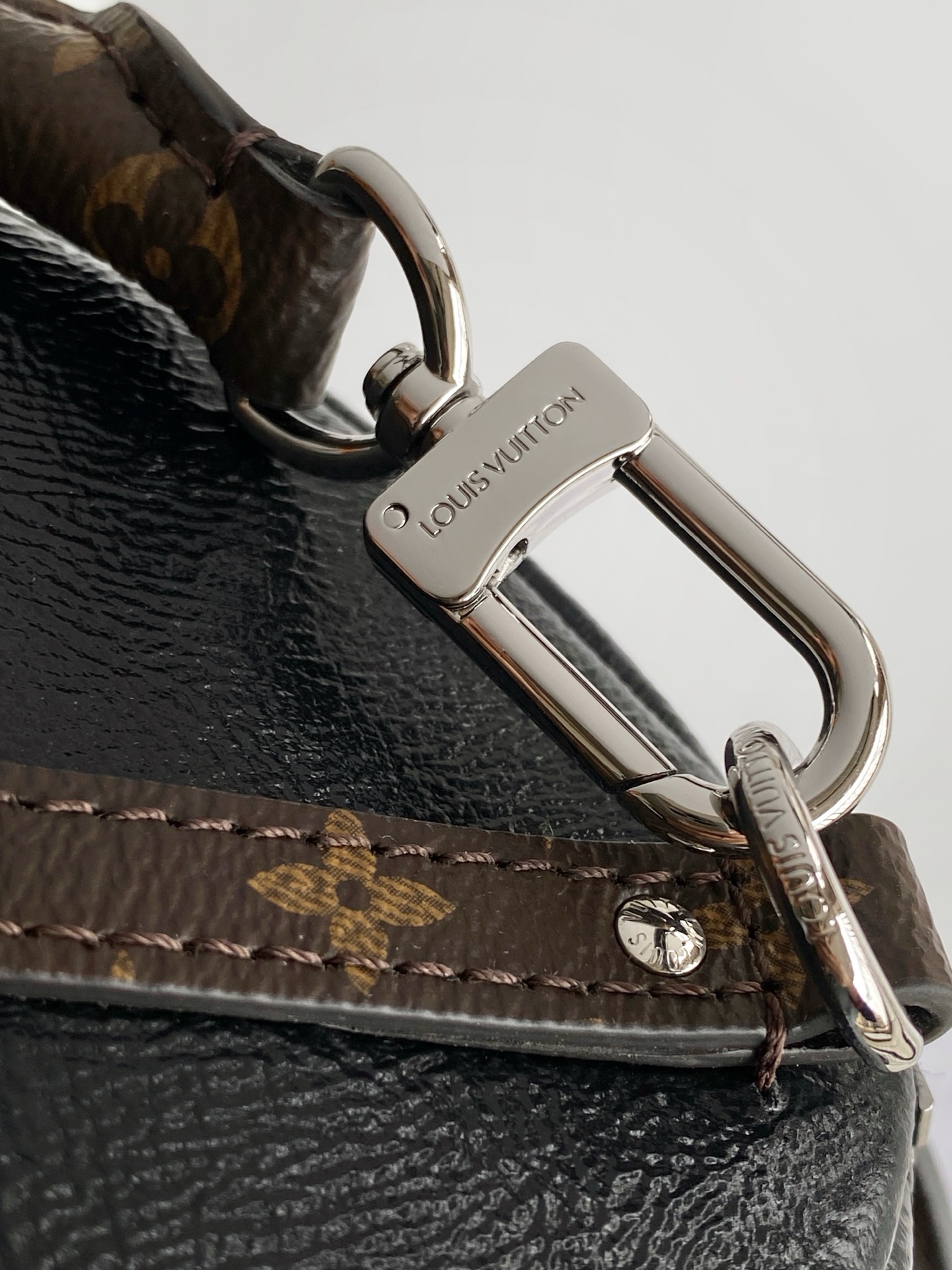Louis Vuitton Express Small Crossbody Bag in Black Oiled Leather - Image 7