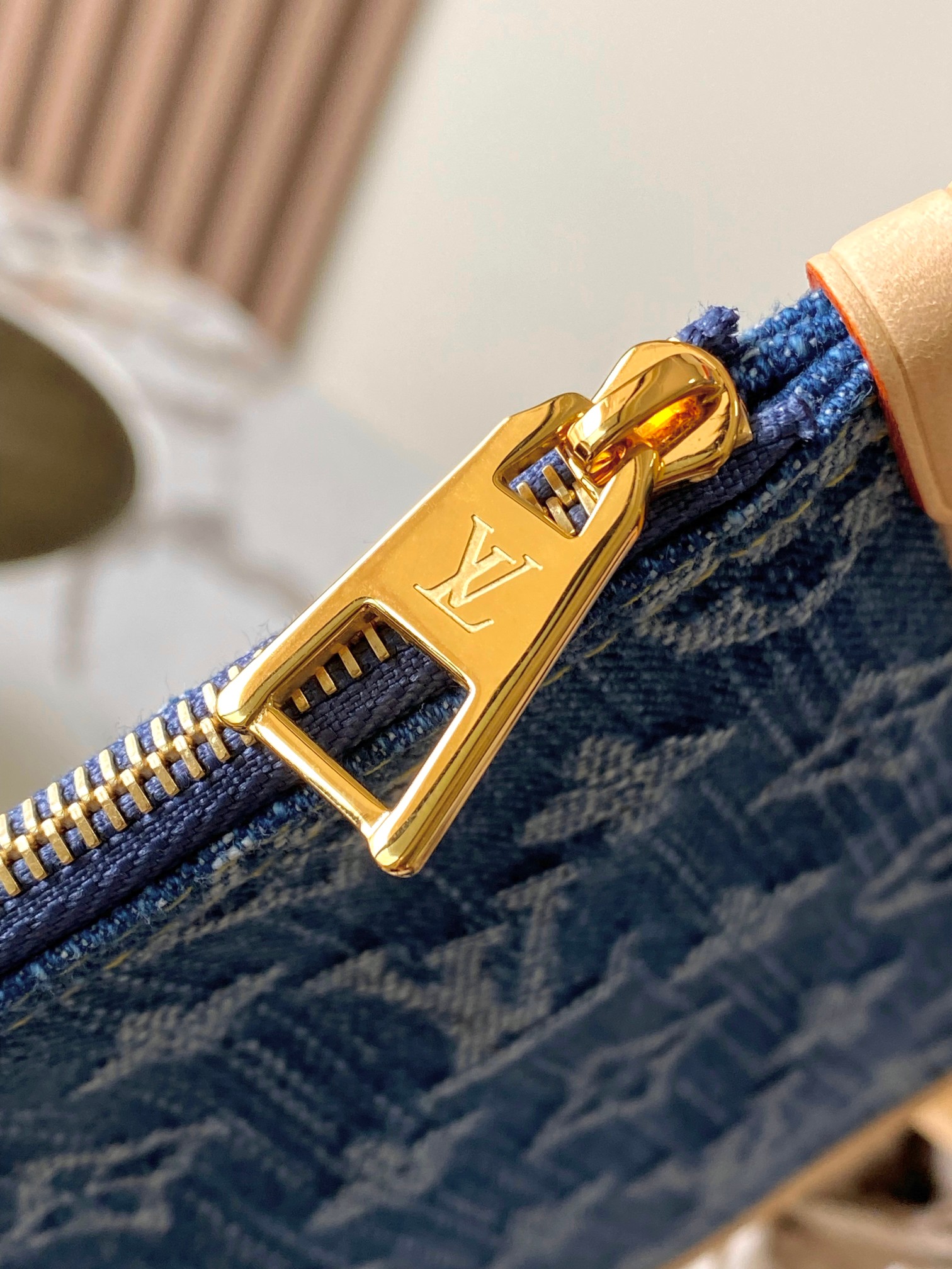 Louis Vuitton Neverfull Medium Tote Bag in Monogram Denim Canvas - Image 7