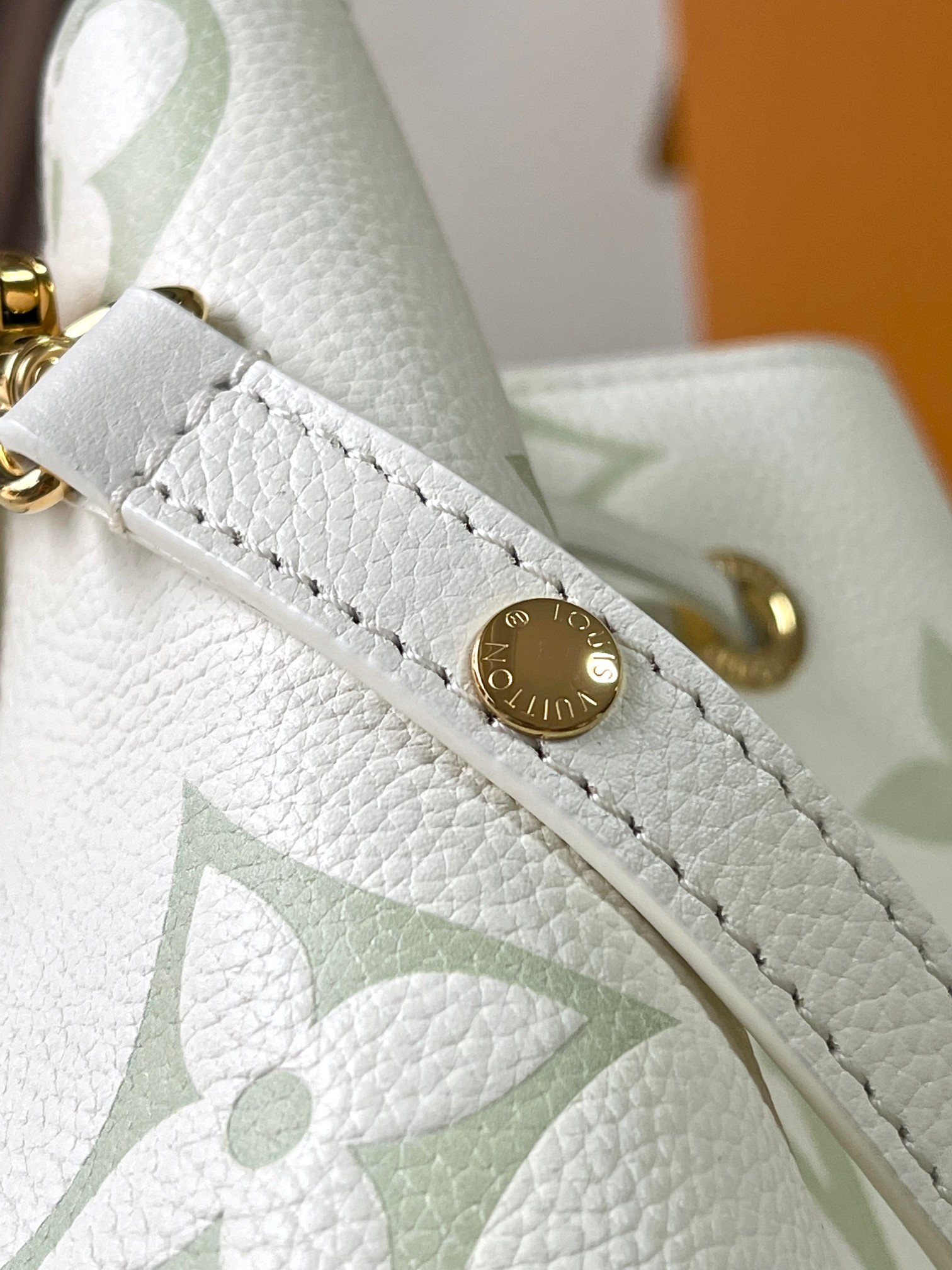 Louis Vuitton Néonoé BB Handbag - Image 7
