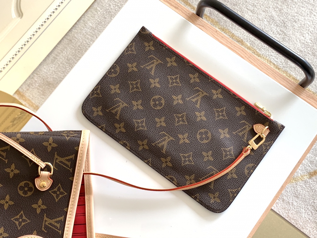 Louis Vuitton Neverfull Medium Tote Bag with Detachable Zipper Pouch - Image 7