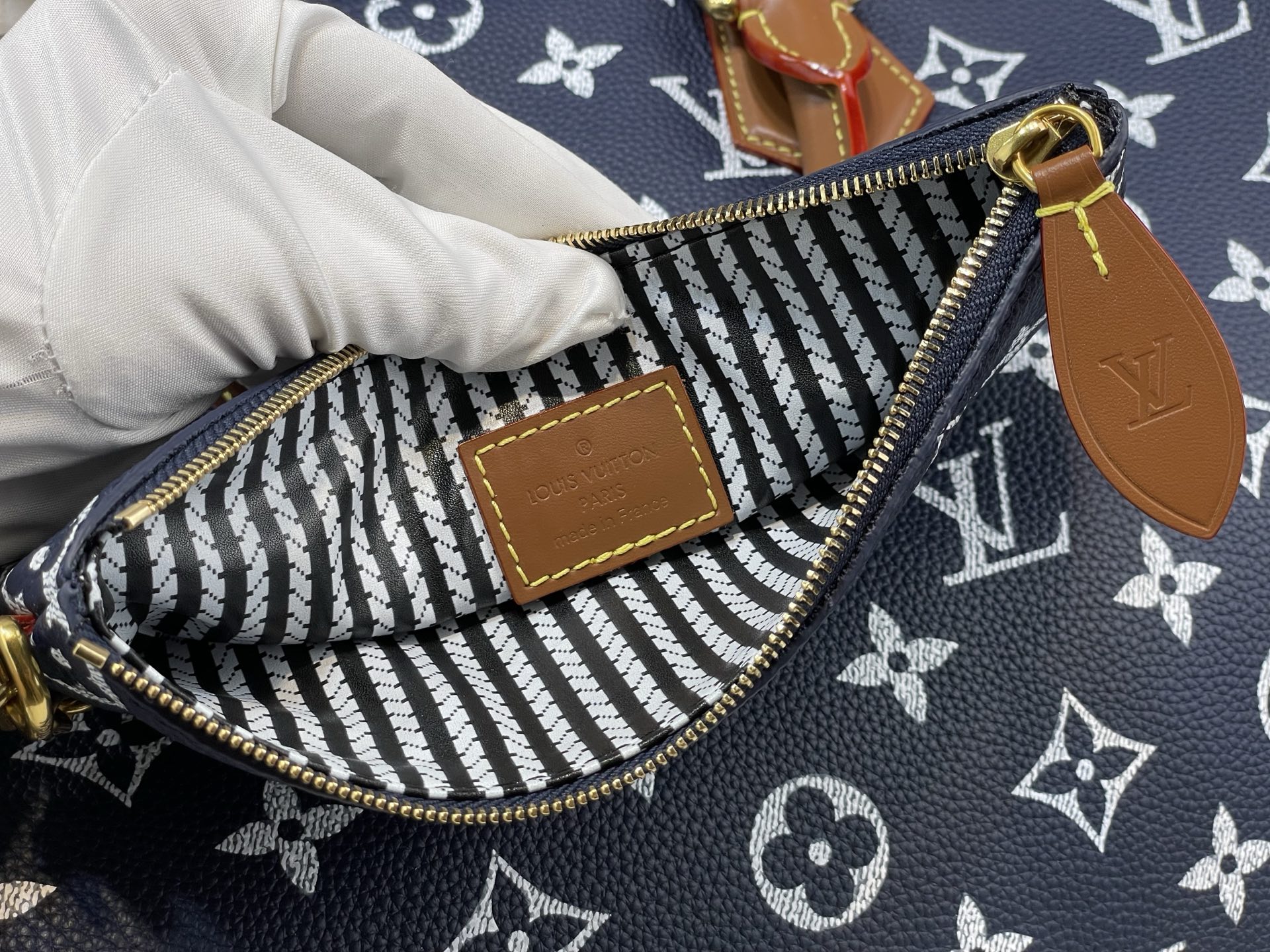 Louis Vuitton Speedy P9 Bandoulière 40 Monogram Leather Handbag - Image 7