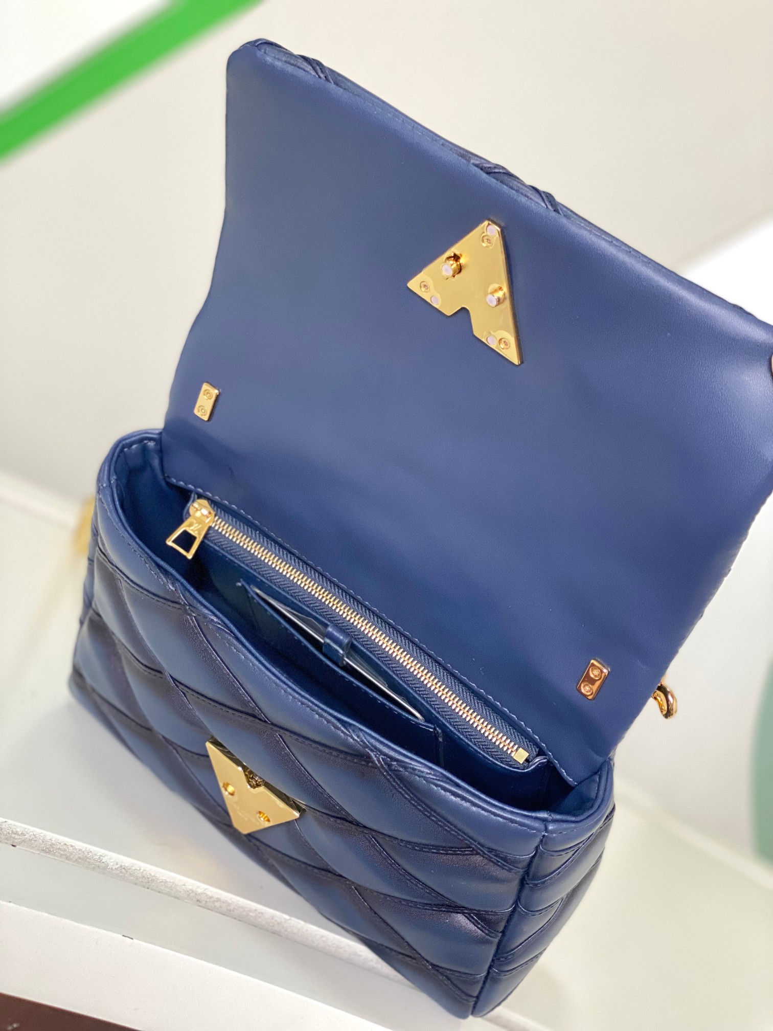 Louis Vuitton GO-14 Twist Medium Shoulder Bag - Image 7