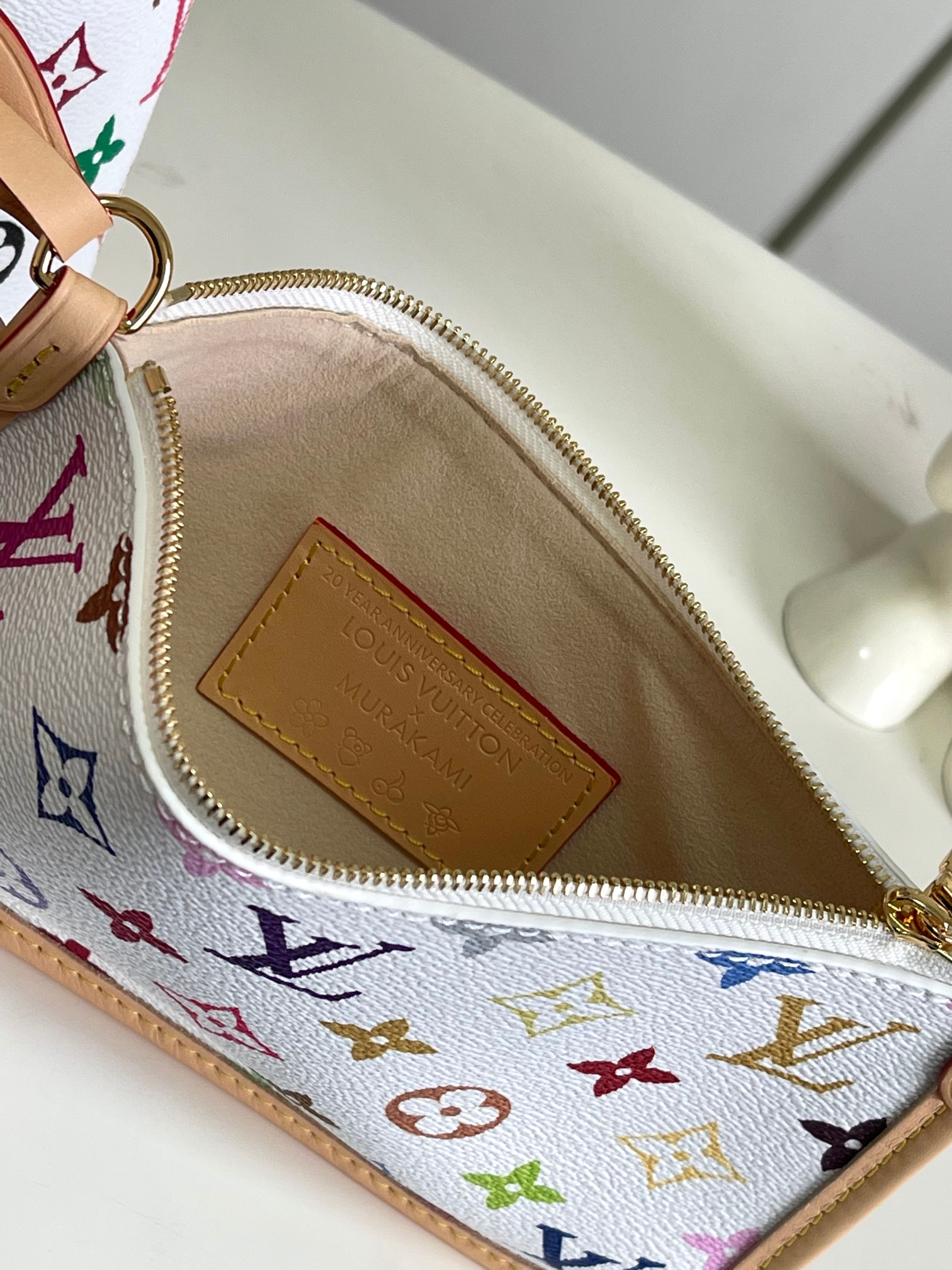 Louis Vuitton CarryAll Small Handbag M13661 in Multicolor Monogram Canvas - Image 7