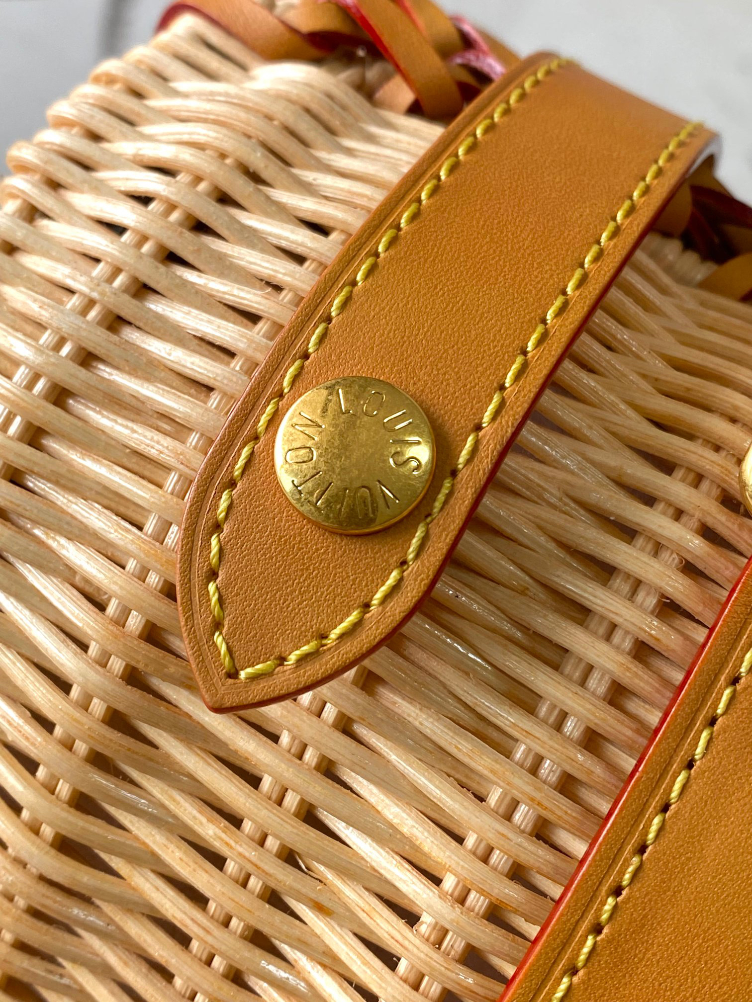 Louis Vuitton Keepall Bandoulière 25 Travel Bag - Image 7