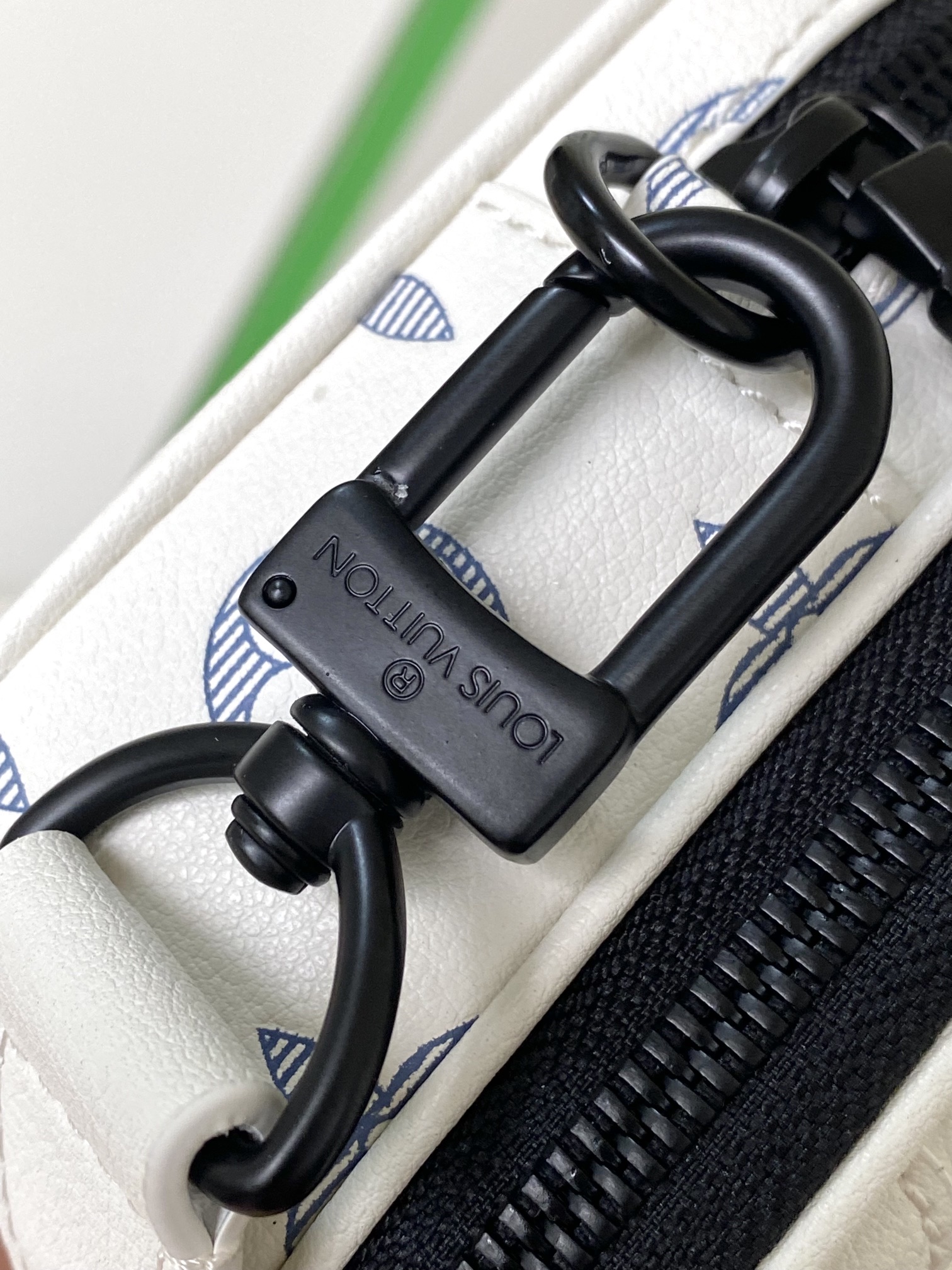 Louis Vuitton Alpha Mini Crossbody Bag M83383 - Image 7