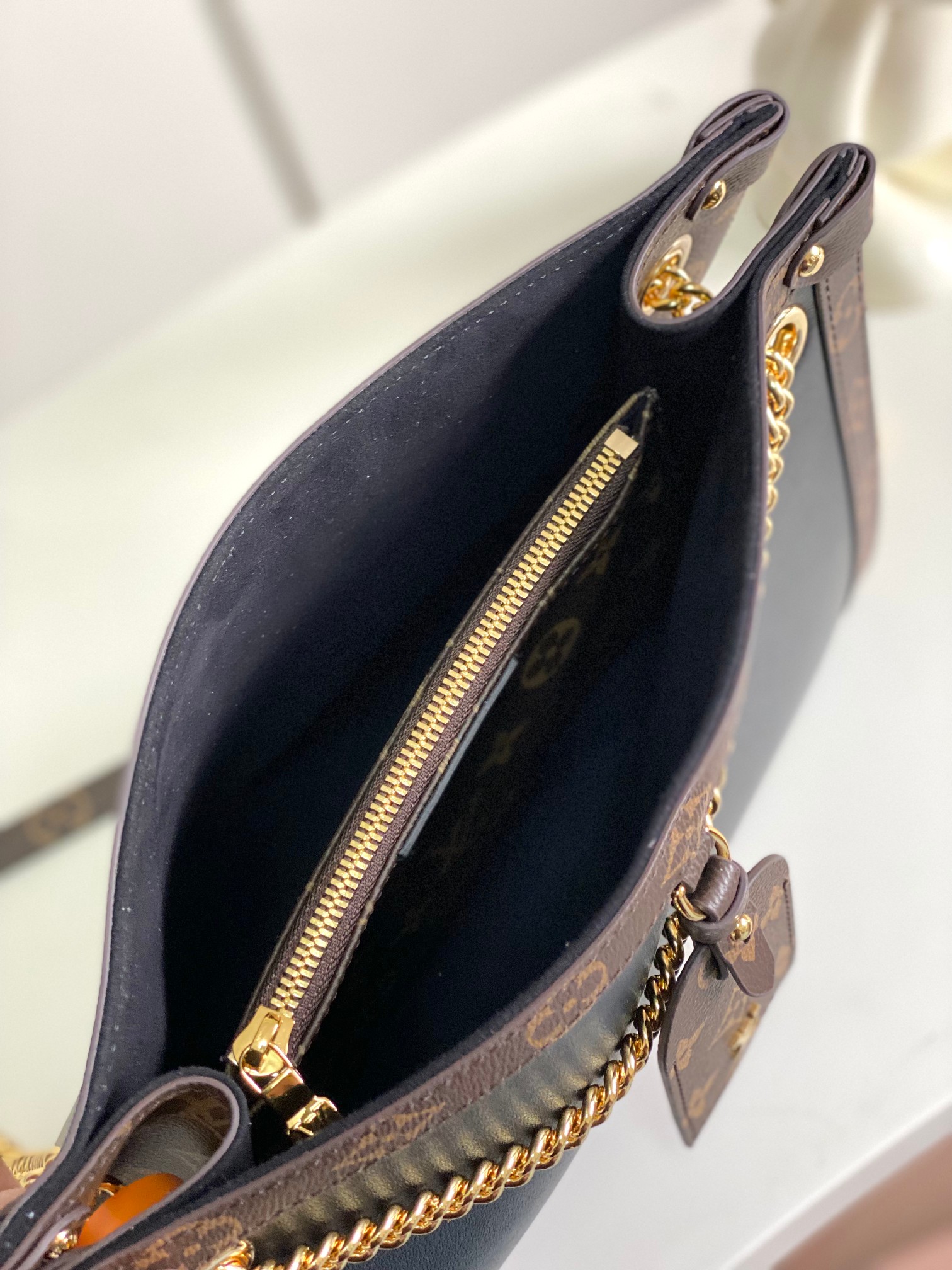 Louis Vuitton Nova Small Shoulder Bag - Image 7