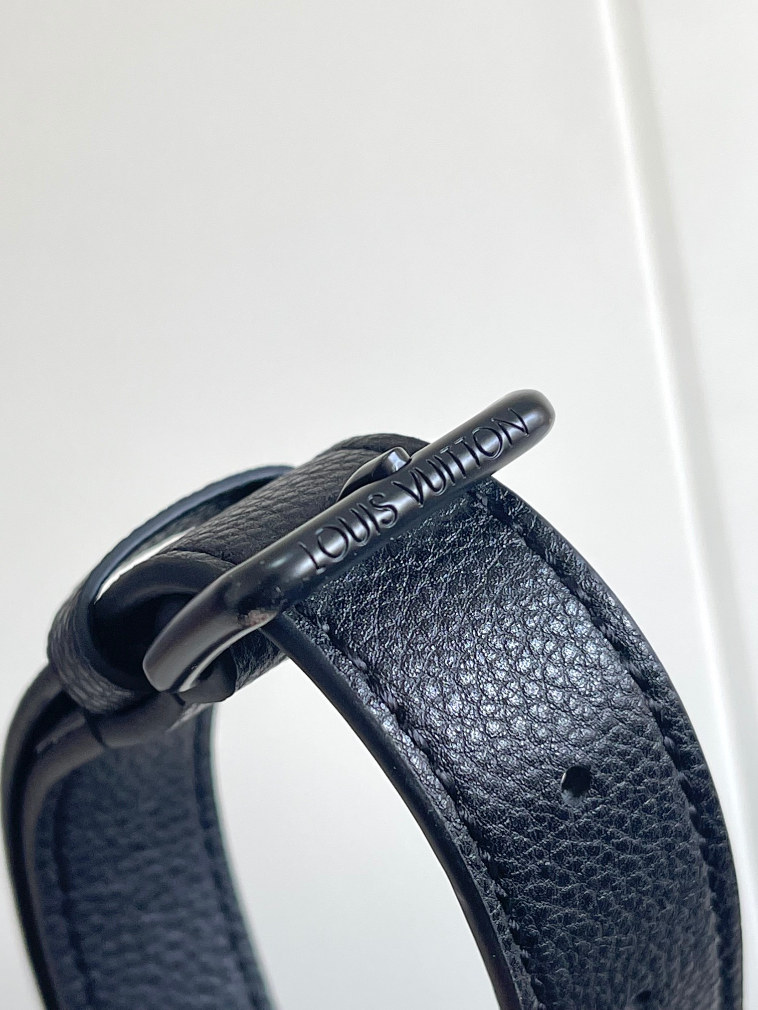 Louis Vuitton Keepall Bandoulière 45 Travel Bag in Monogram Midnight - Image 7