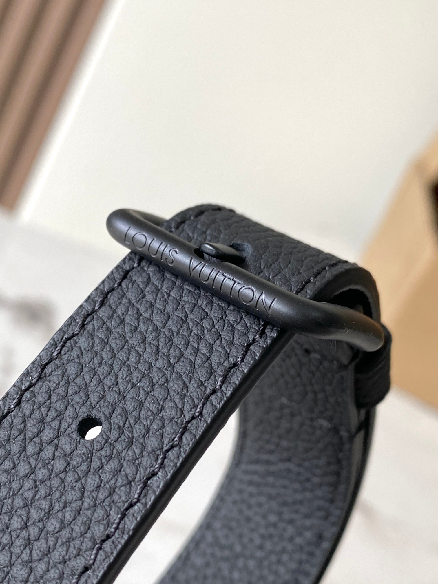 Keepall Bandoulière 25 Leather Crossbody Bag - Image 7