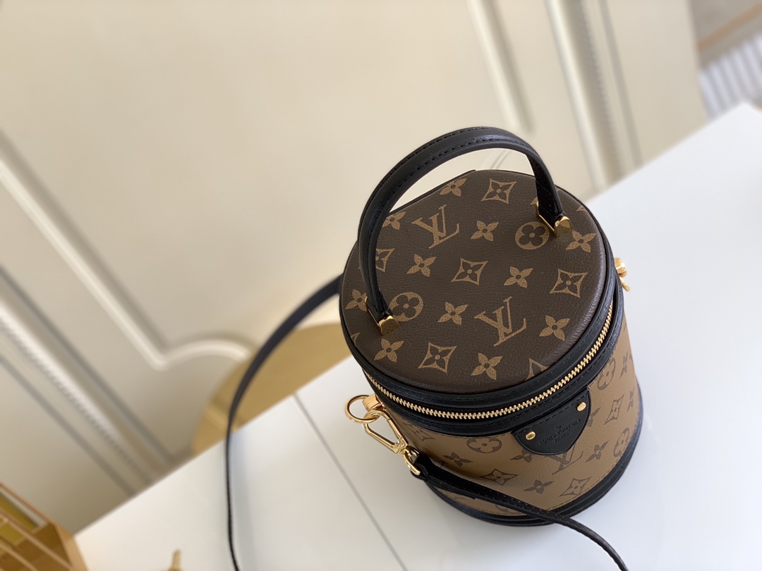Louis Vuitton Vanity Handbag M43986 - Image 7
