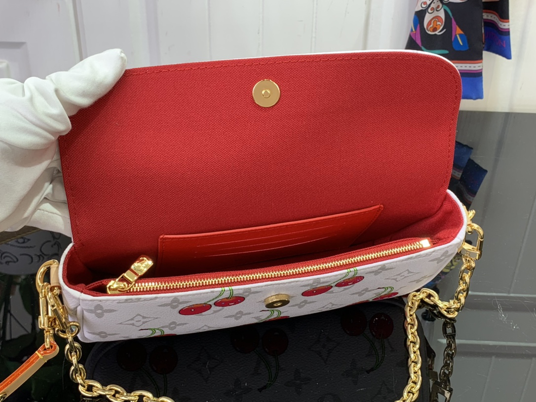 Louis Vuitton x Takashi Murakami Wallet on Chain Ivy, White Cherry - Image 7