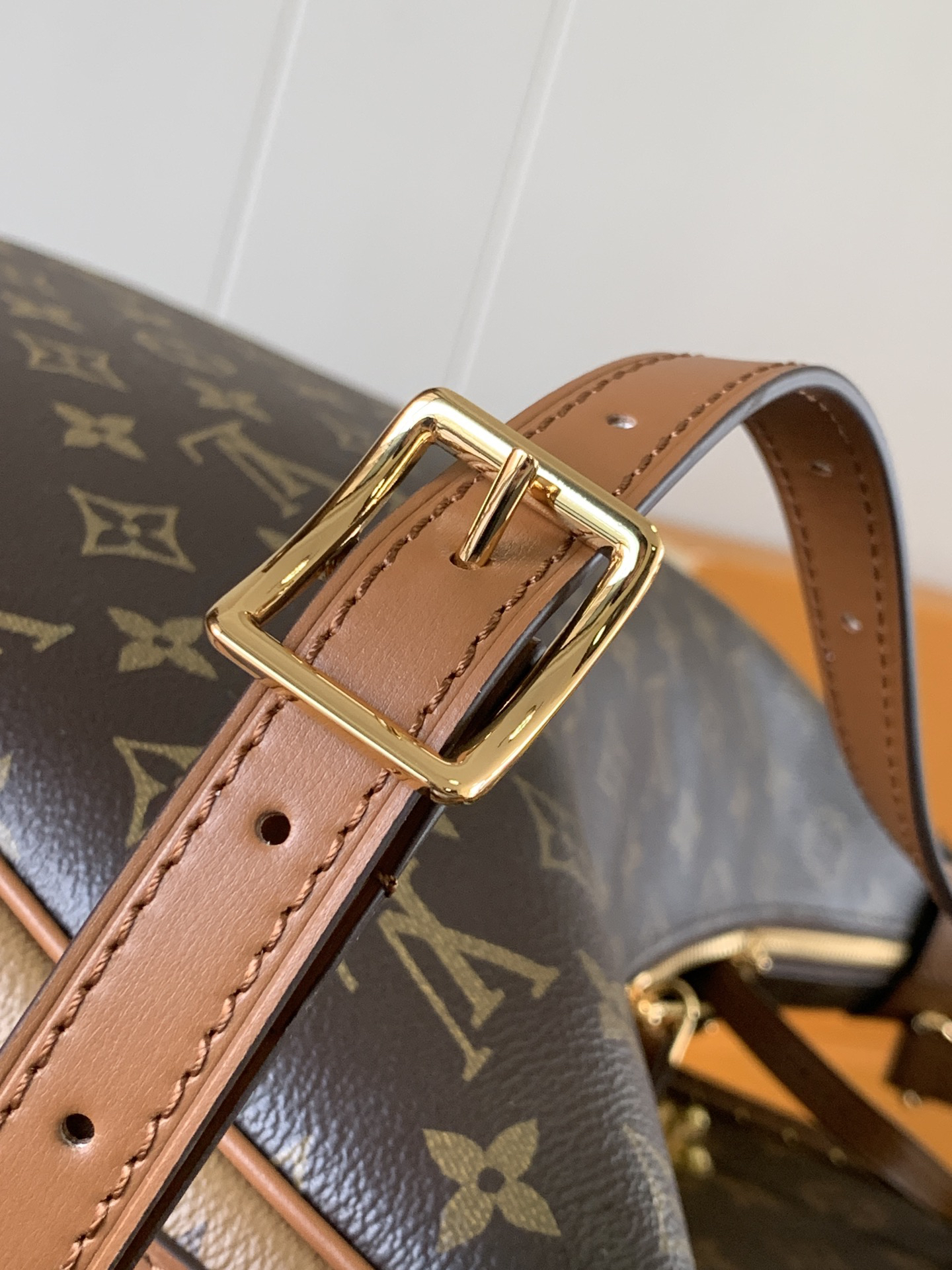 Louis Vuitton M46311 Large Moon Shoulder Bag in Classic Monogram Canvas - Image 7