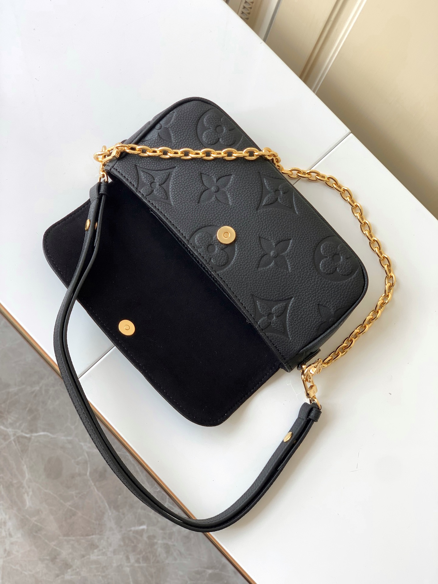 Monogram Wallet on Chain Crossbody Bag M82154 / M82211 - Image 7