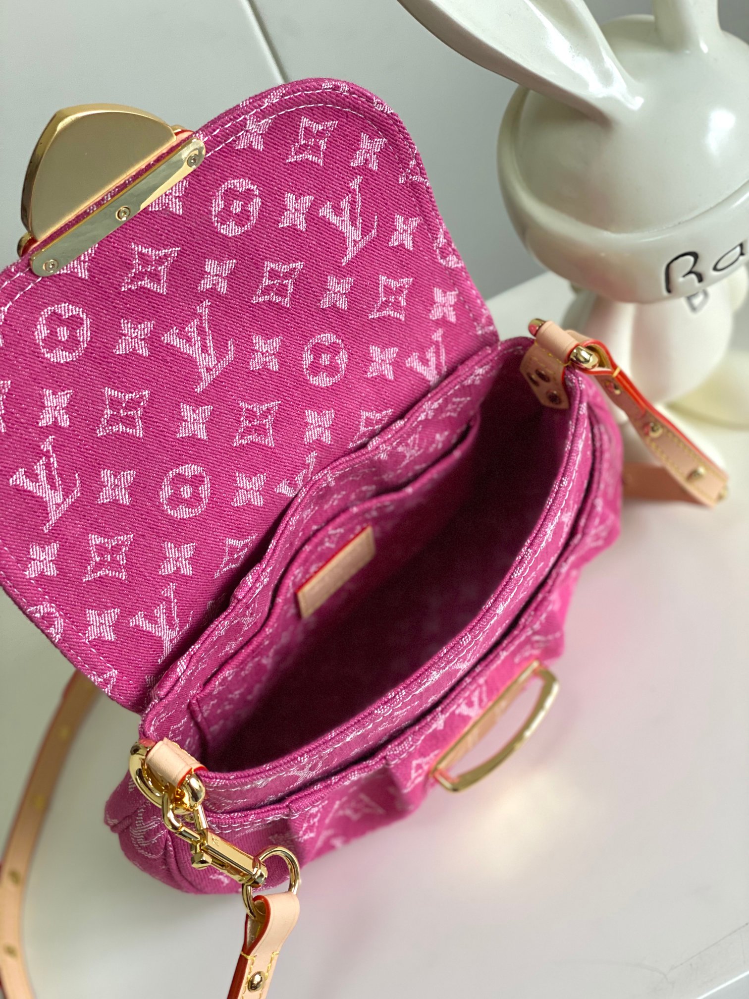 Sunset Rendez-Vous Denim Shoulder Bag - Image 7