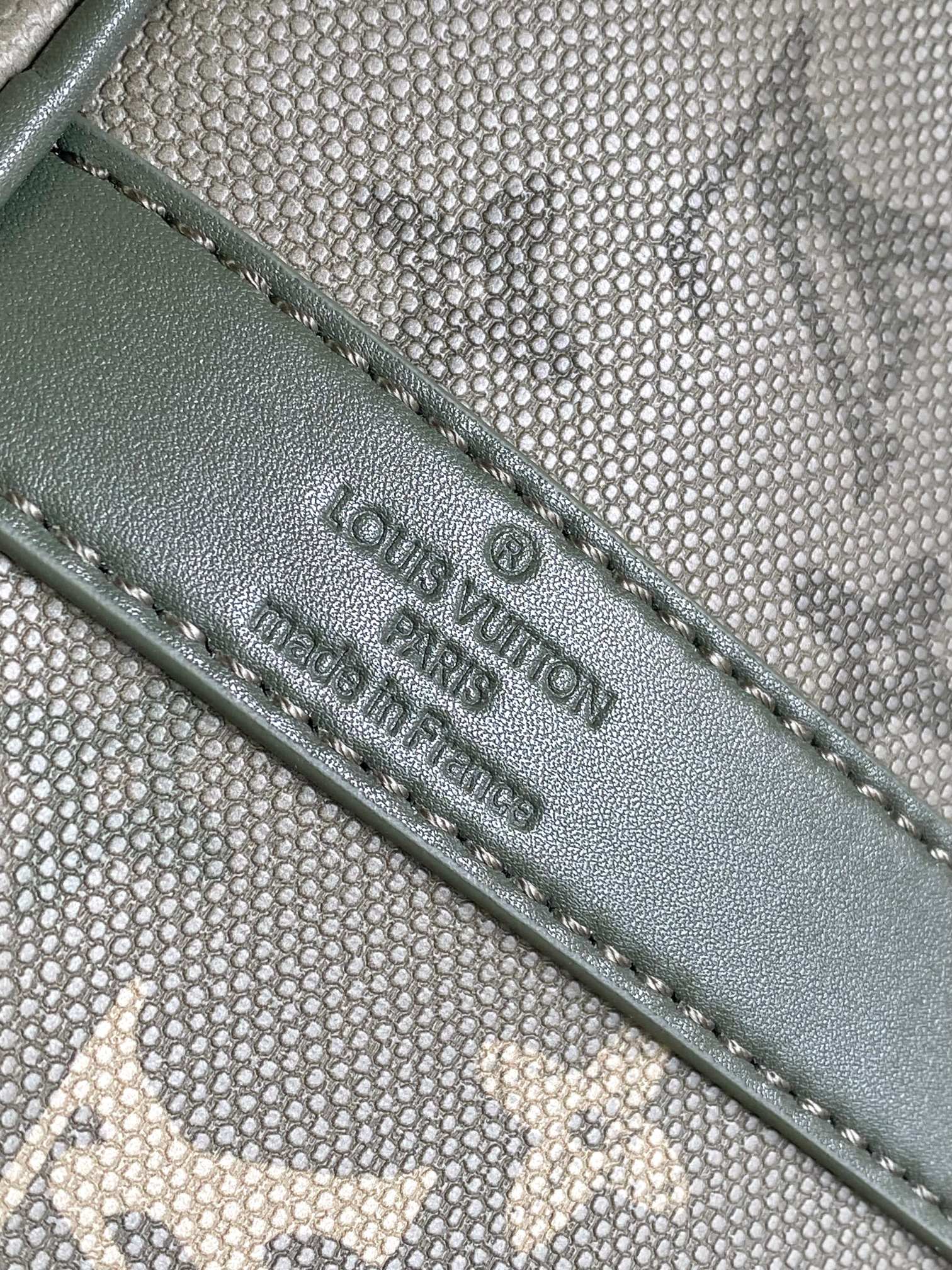 Louis Vuitton Keepall Bandoulière 35 Monogram Surplus Travel Bag - Image 7