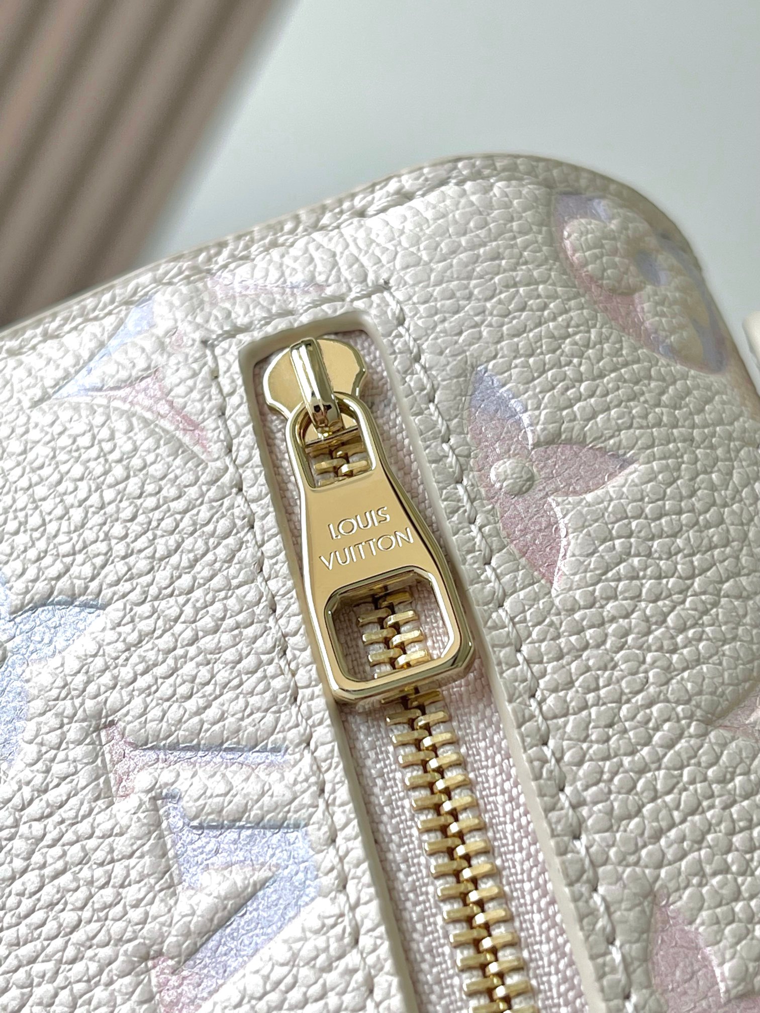 Louis Vuitton Pochette Métis East West Handbag - Image 7