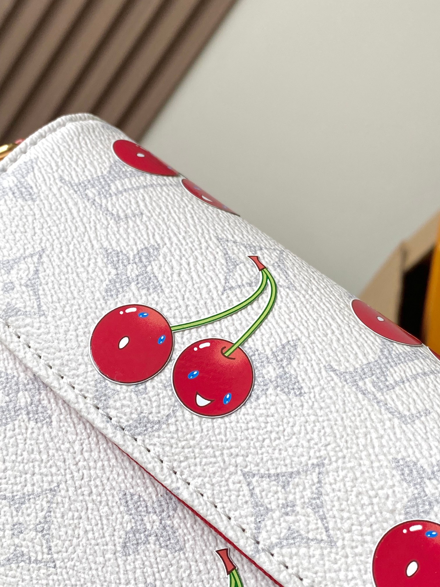 Wallet On Chain Ivy Crossbody Bag - Image 7
