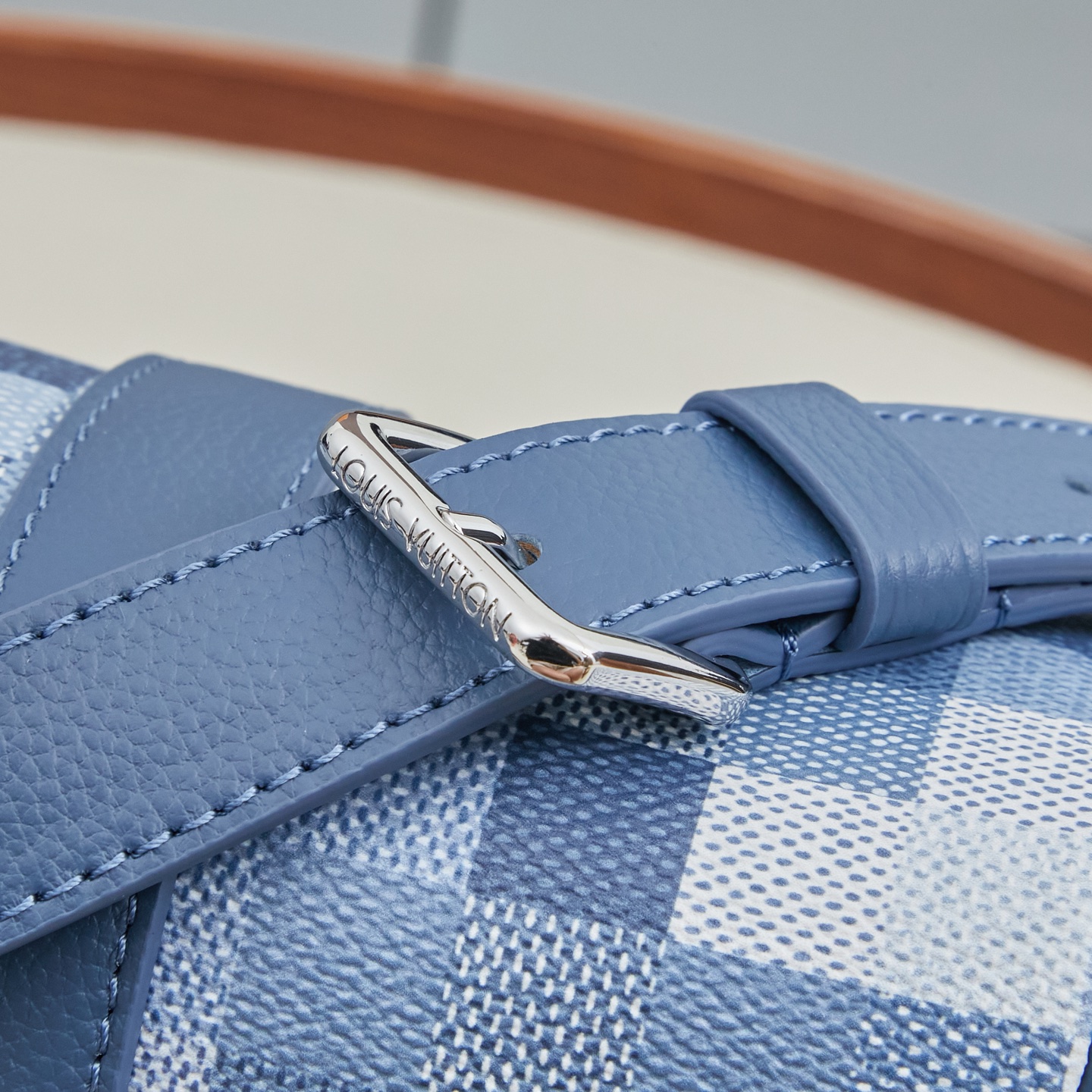 Louis Vuitton Keepall Bandoulière 25 Travel Bag M28600 - Image 7