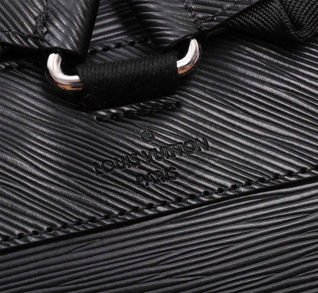 Louis Vuitton Christopher Backpack in Epi Leather - Image 7