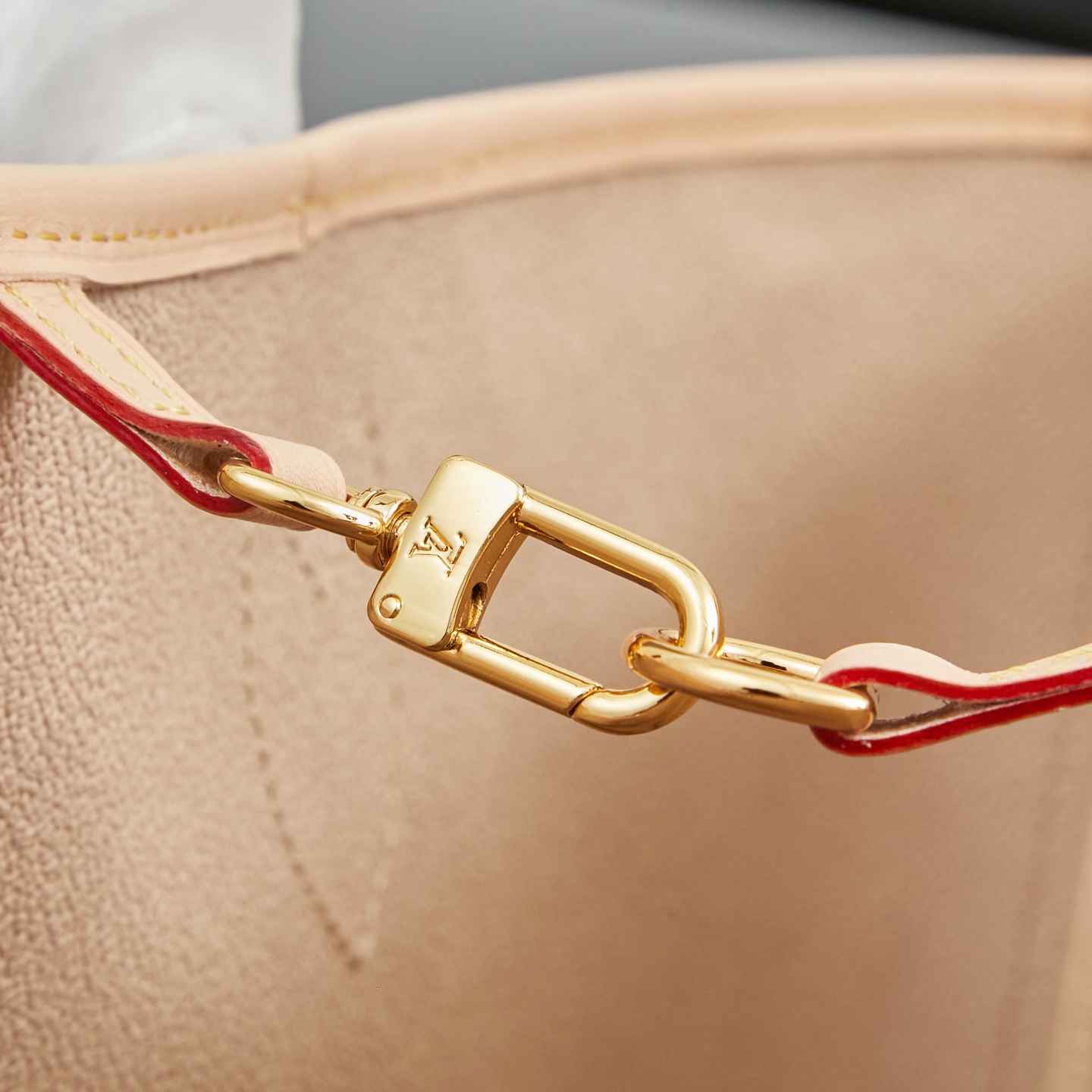 Louis Vuitton Neverwoof Medium Pet Carrier in Monogram Coated Canvas - Image 7