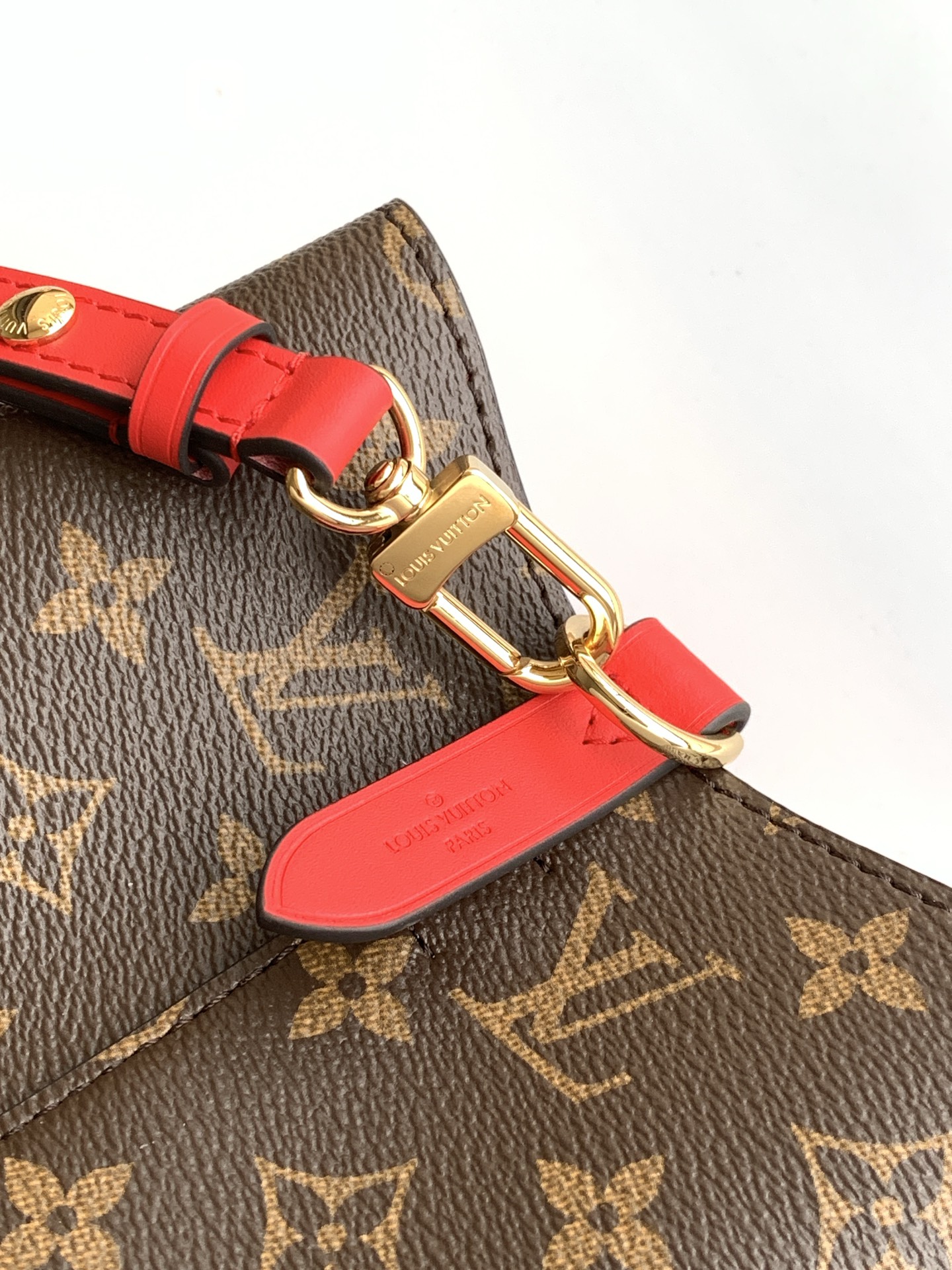 Louis Vuitton NéoNoé Monogram Shoulder Bag - Image 7