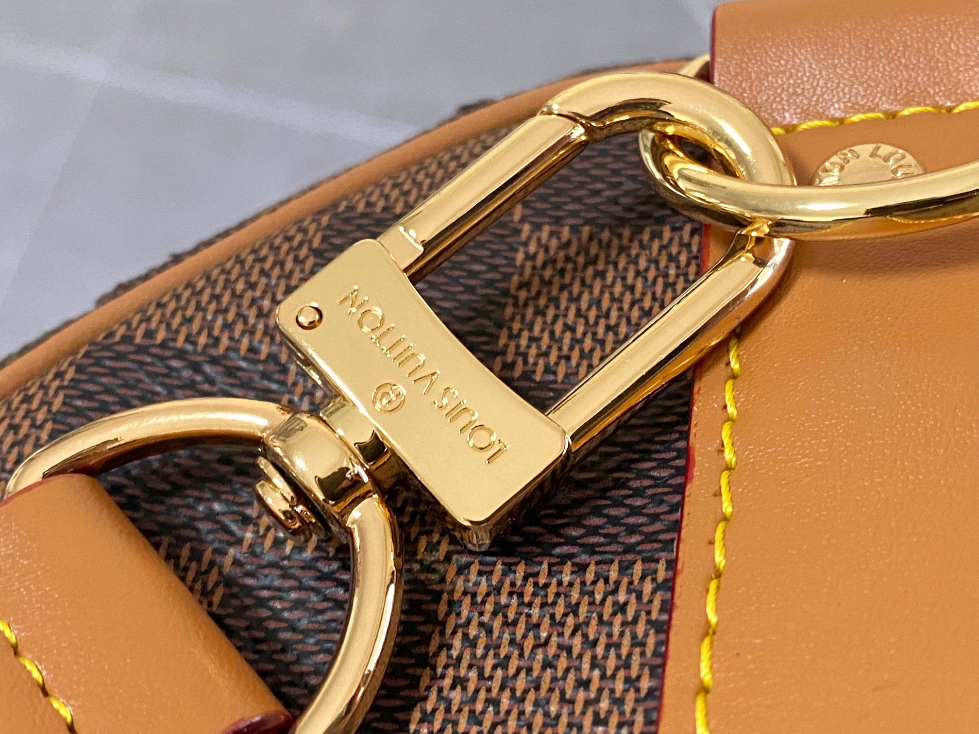 Louis Vuitton Keepall Bandoulière 50 Travel Bag - Image 7