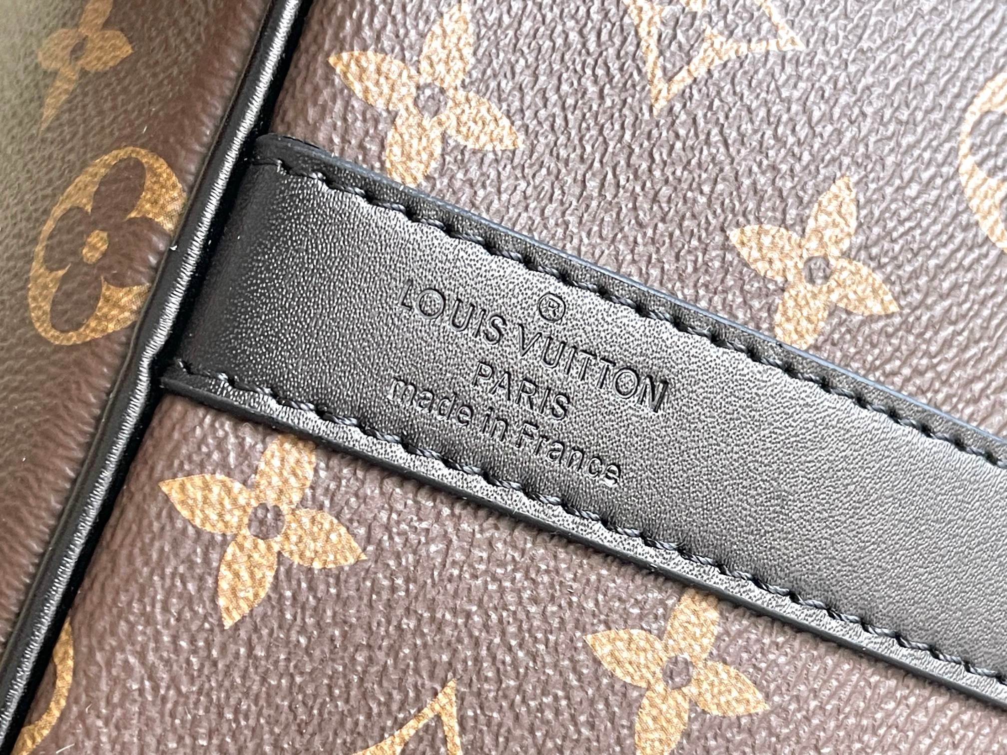 Louis Vuitton Keepall 45 Travel Bag in Monogram Eclipse Canvas - Image 7