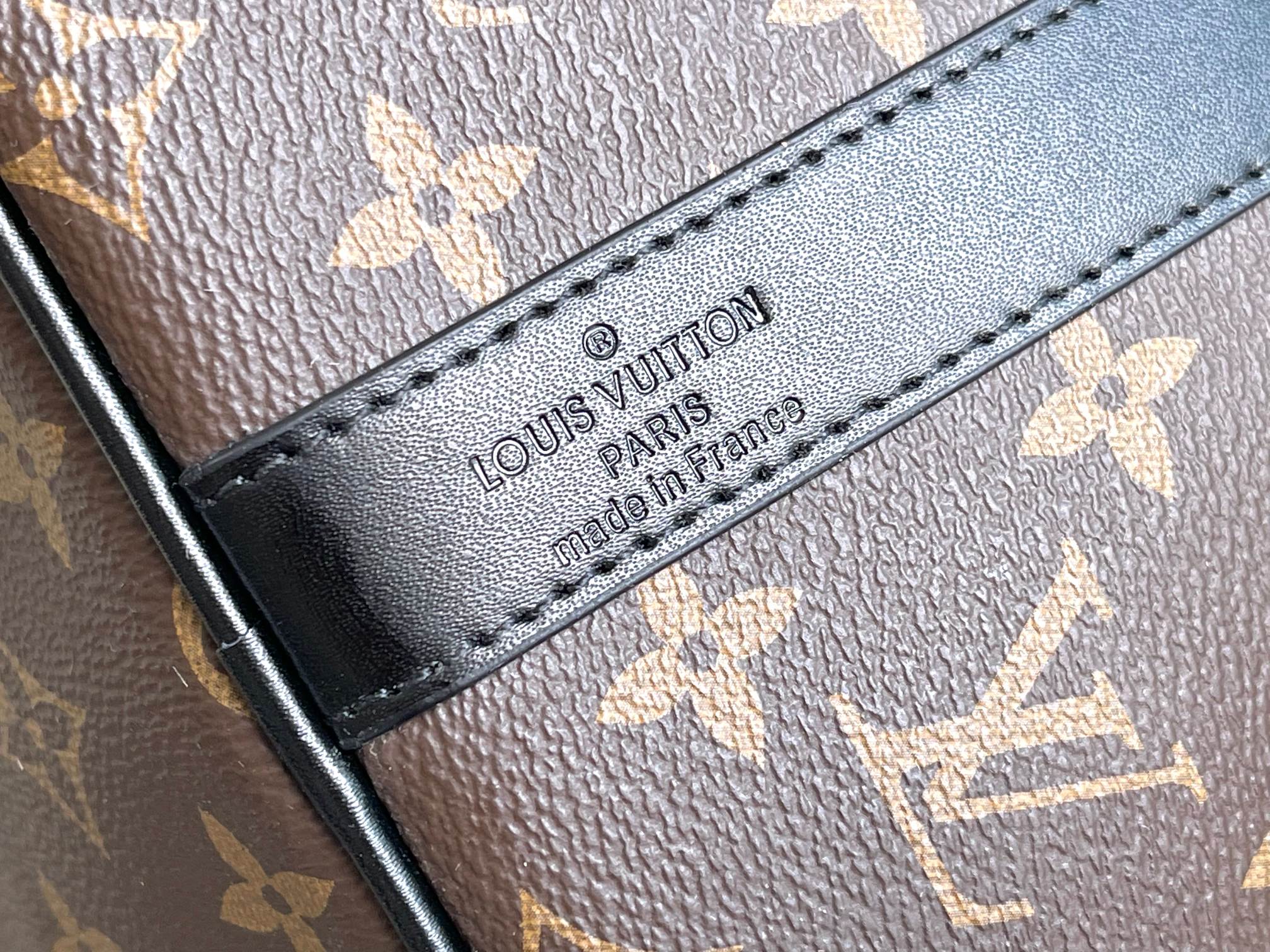 Louis Vuitton Keepall 45 Travel Bag in Monogram Eclipse Canvas - Image 7