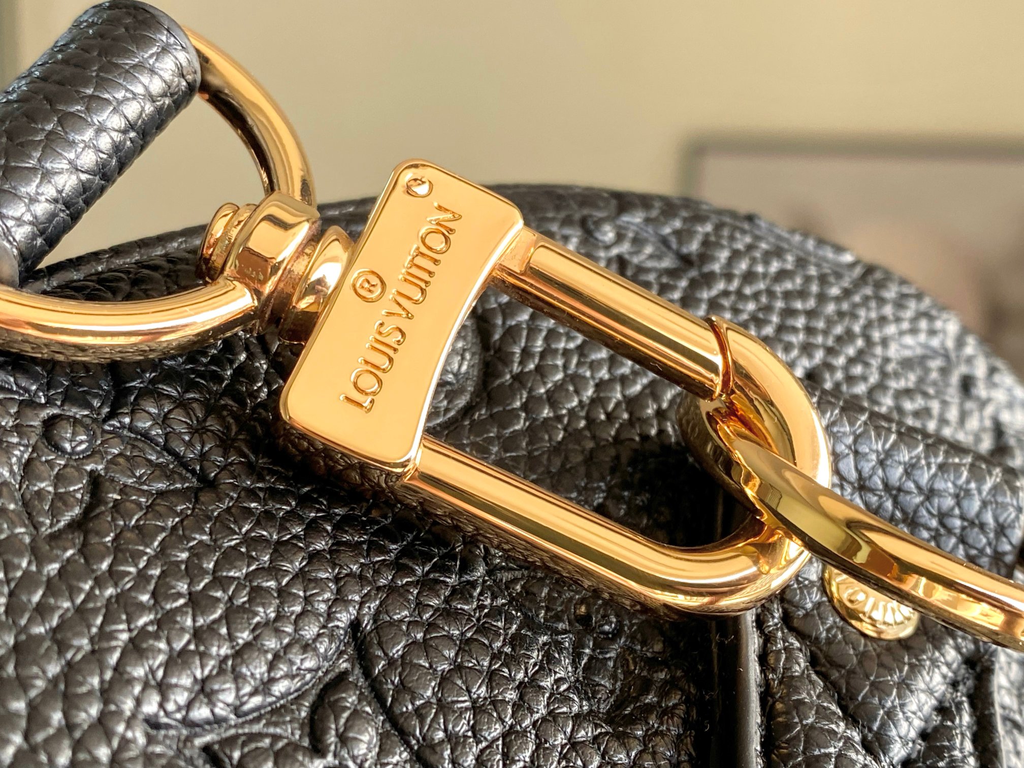 Louis Vuitton Keepall Bandoulière 45 Travel Bag - Image 7